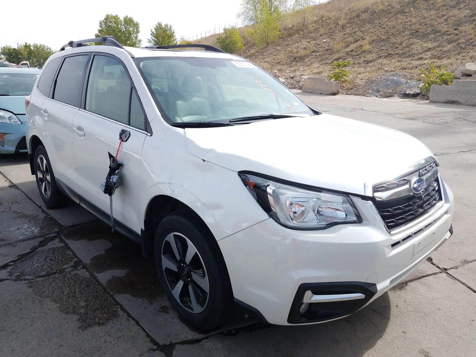 SUBARU FORESTER 2 2018 with VIN JF2SJAJC3JH615859 - Photo from auction