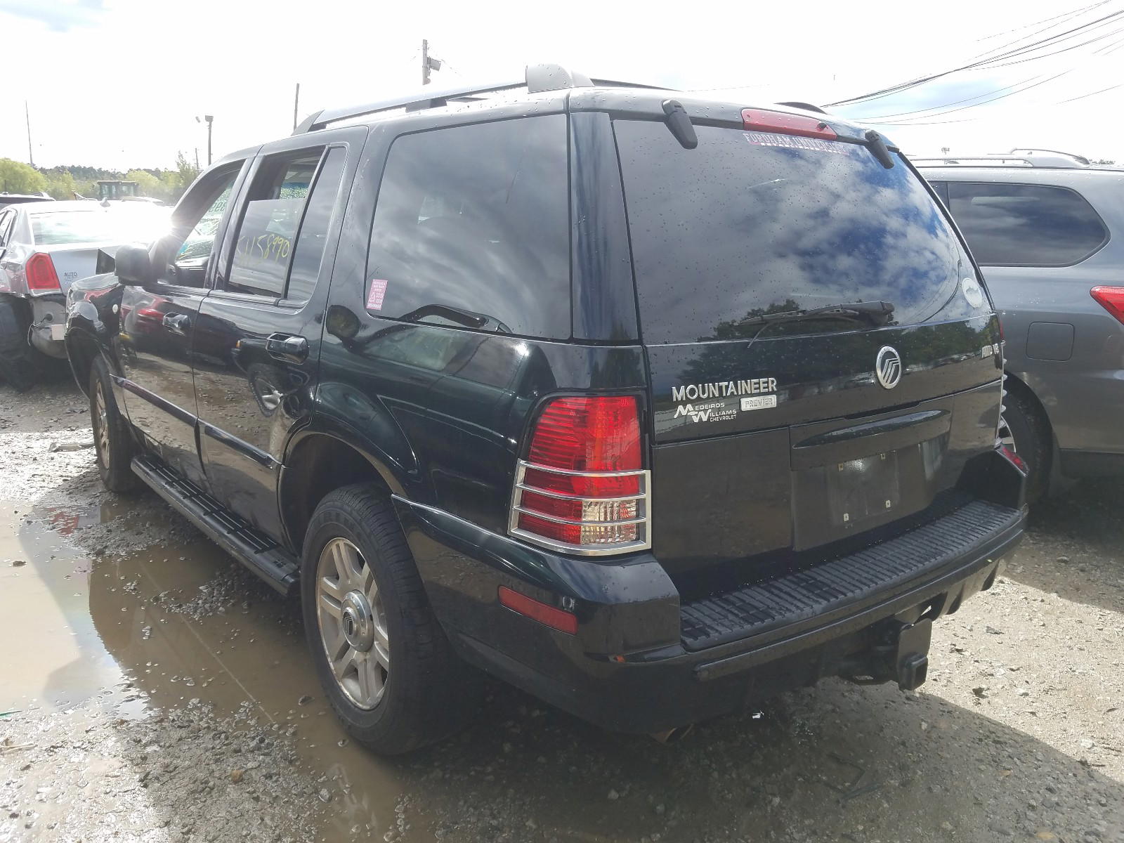 Photo 3 from auction – 2005 MERCURY MOUNTAINEE with VIN 4M2DU86W85ZJ10341