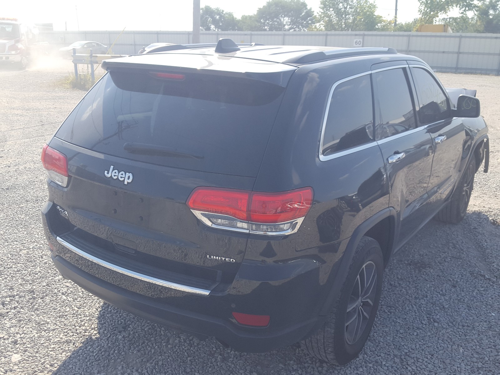 Photo 4 from auction – 2017 JEEP GRAND CHER with VIN 1C4RJFBG3HC844500
