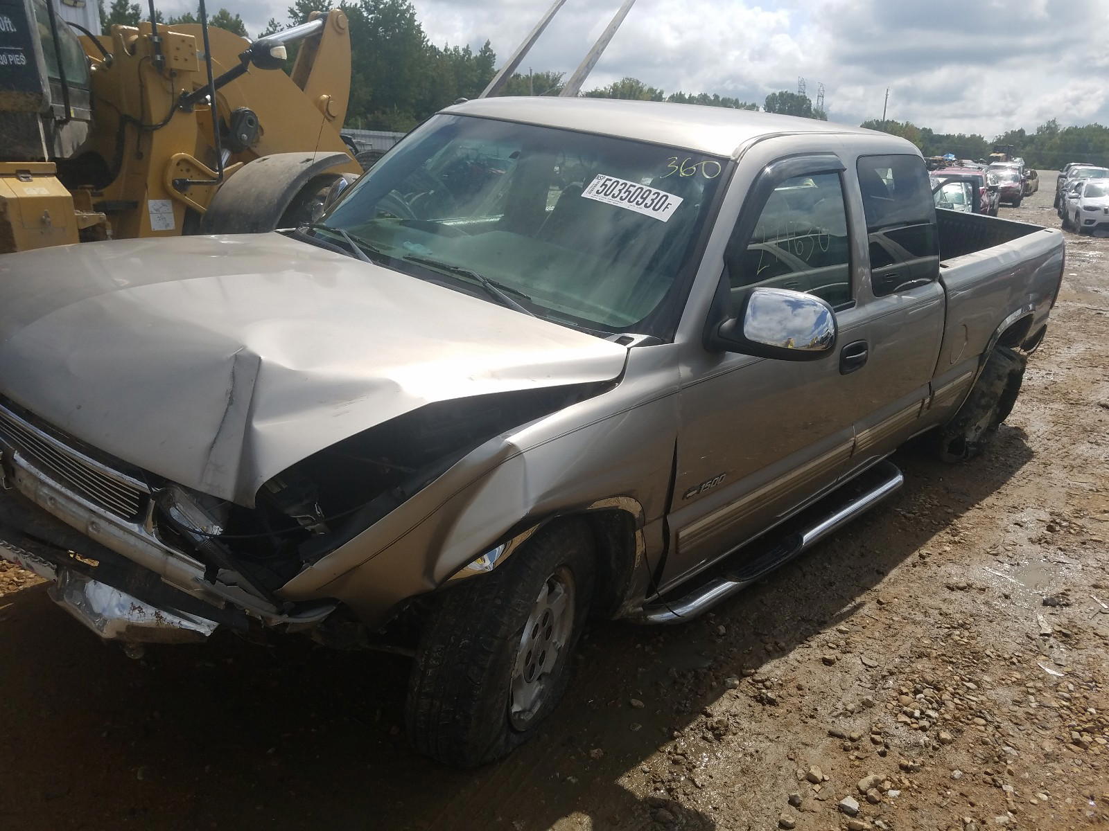 Photo 2 from auction – 2002 CHEVROLET SILVERADO with VIN 1GCEK19T32E113028