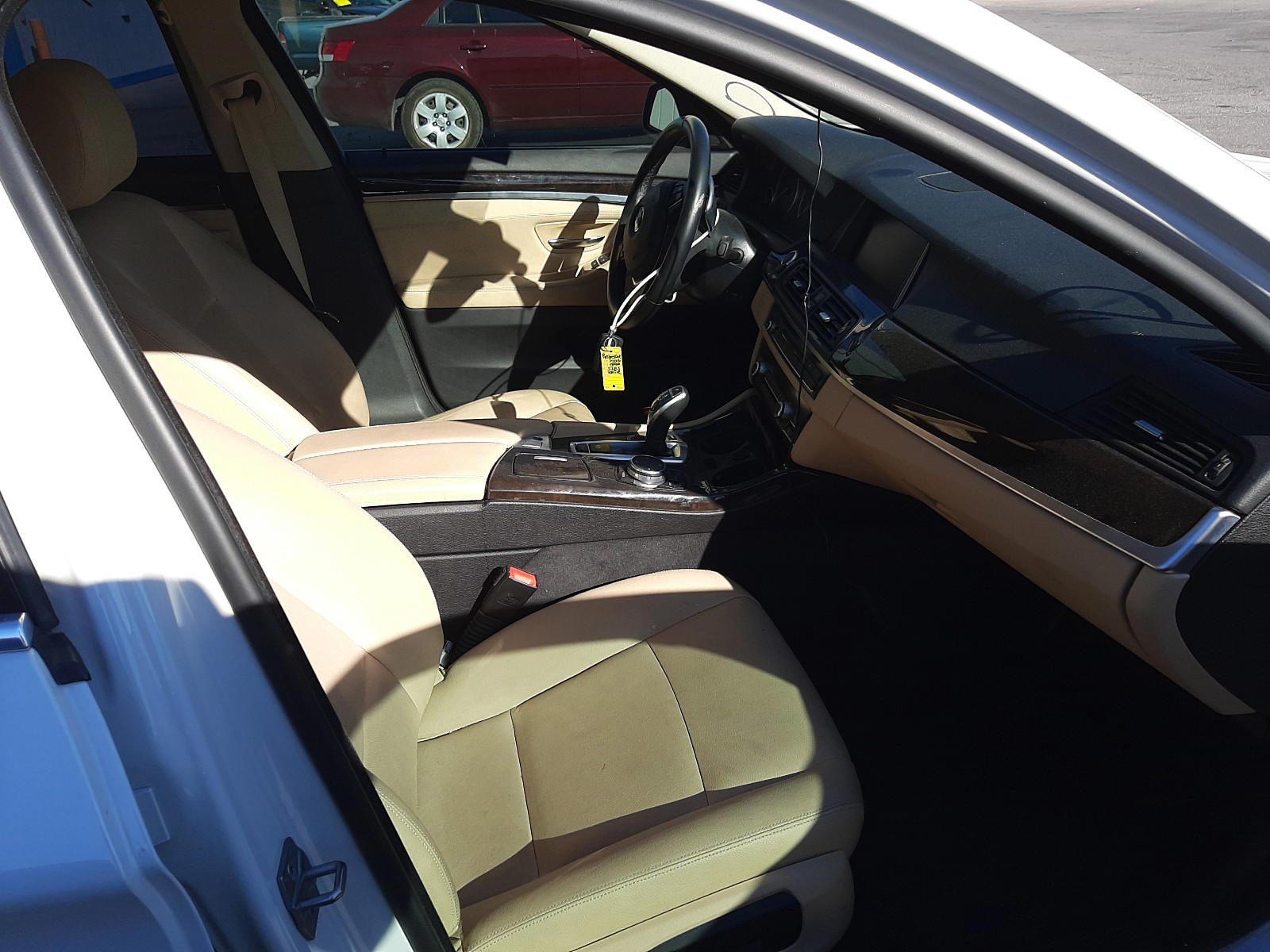Photo 15 from auction – 2016 BMW 528 I with VIN WBA5A5C5XGD529138