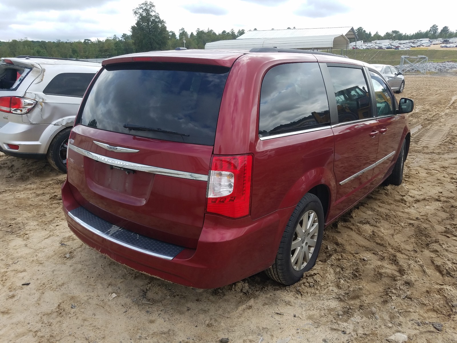 Photo 4 from auction – 2013 CHRYSLER TOWN & COU with VIN 2C4RC1BGXDR620641