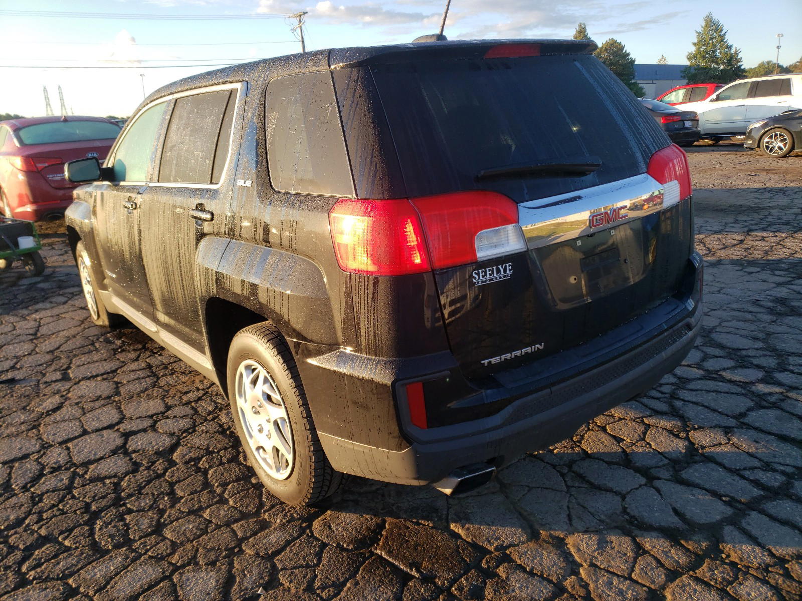 Photo 3 from auction – 2017 GMC TERRAIN SL with VIN 2GKALMEK8H6335060