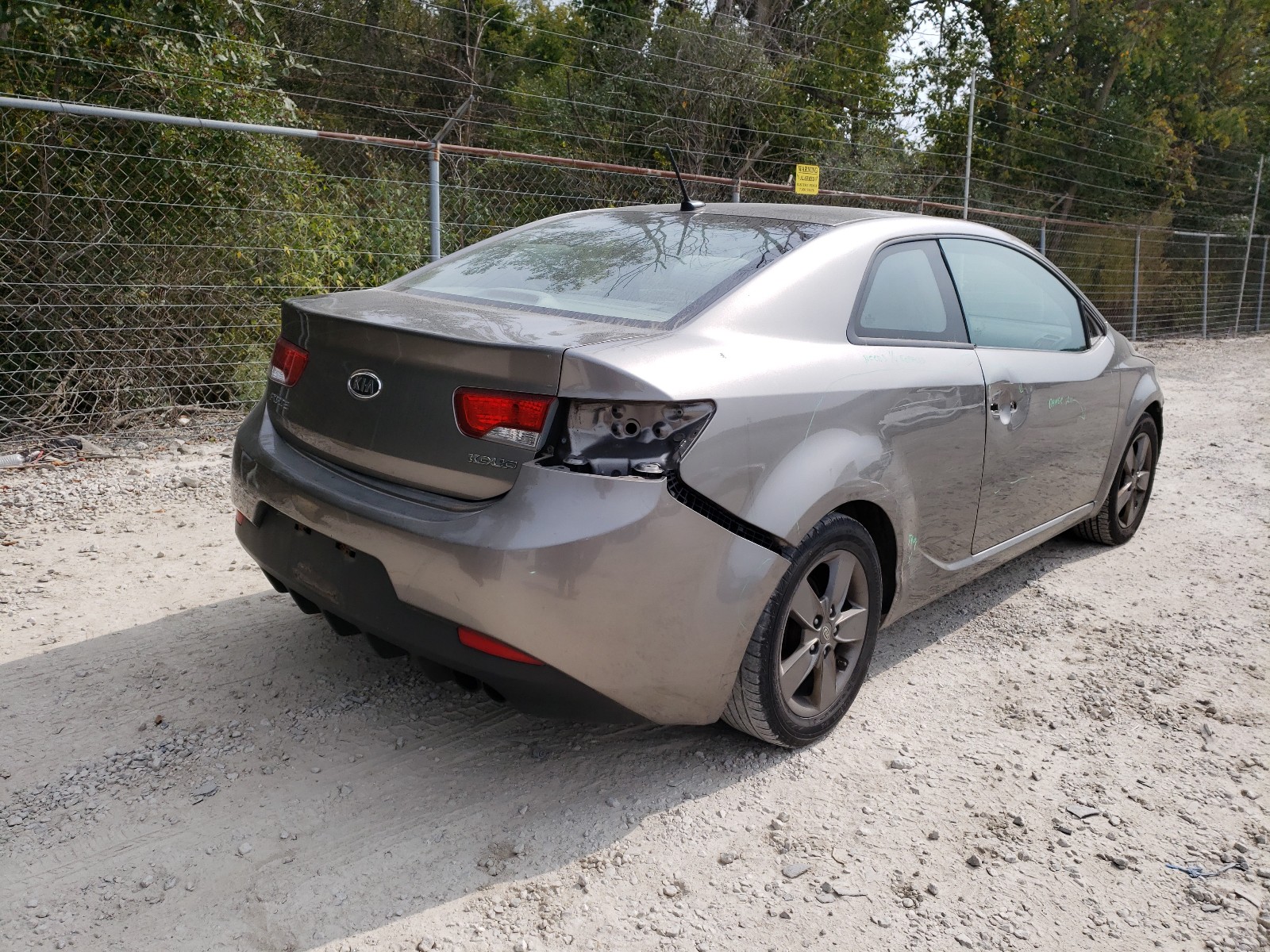Photo 4 from auction – 2010 KIA FORTE EX with VIN KNAFU6A27A5258583