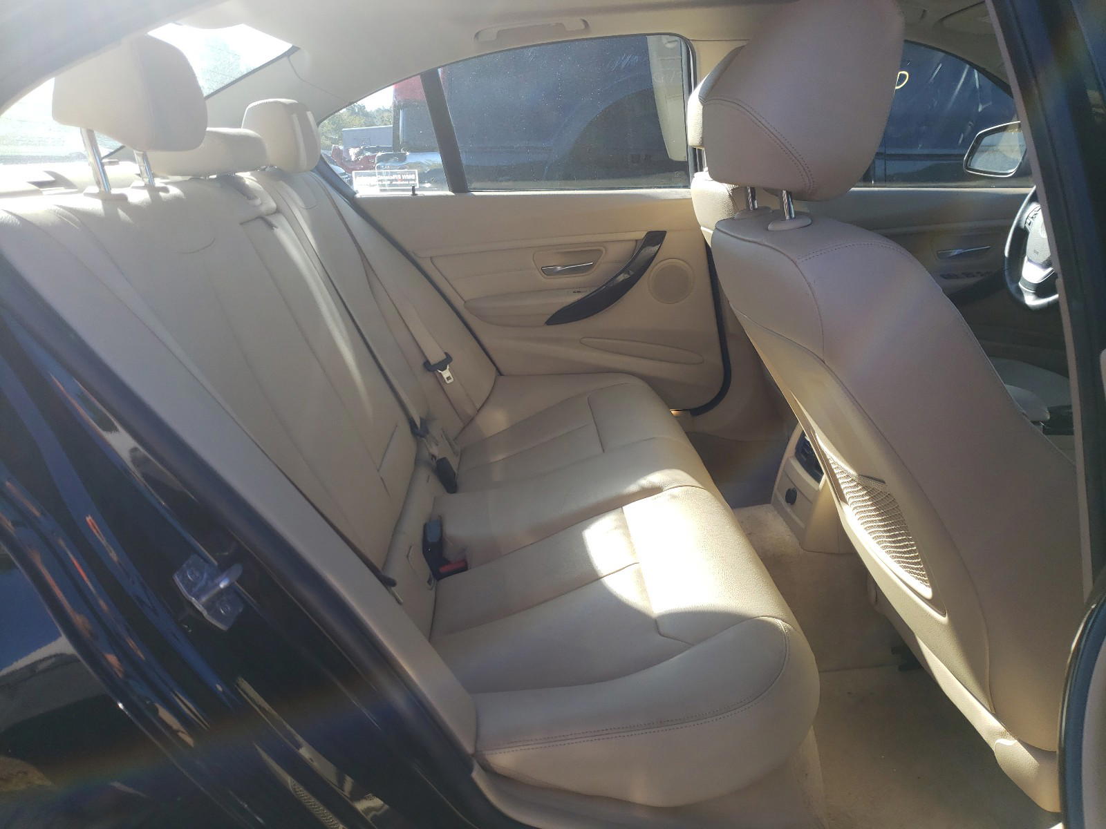 Photo 6 from auction – 2015 BMW 328 I with VIN WBA3A5G59FNS84195