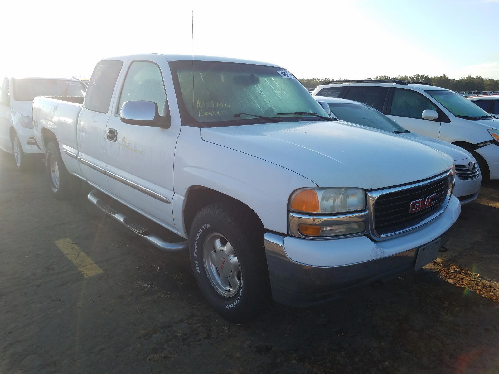 GMC NEW SIERRA 2000 with VIN 2GTEK19T2Y1356498 - Photo from auction