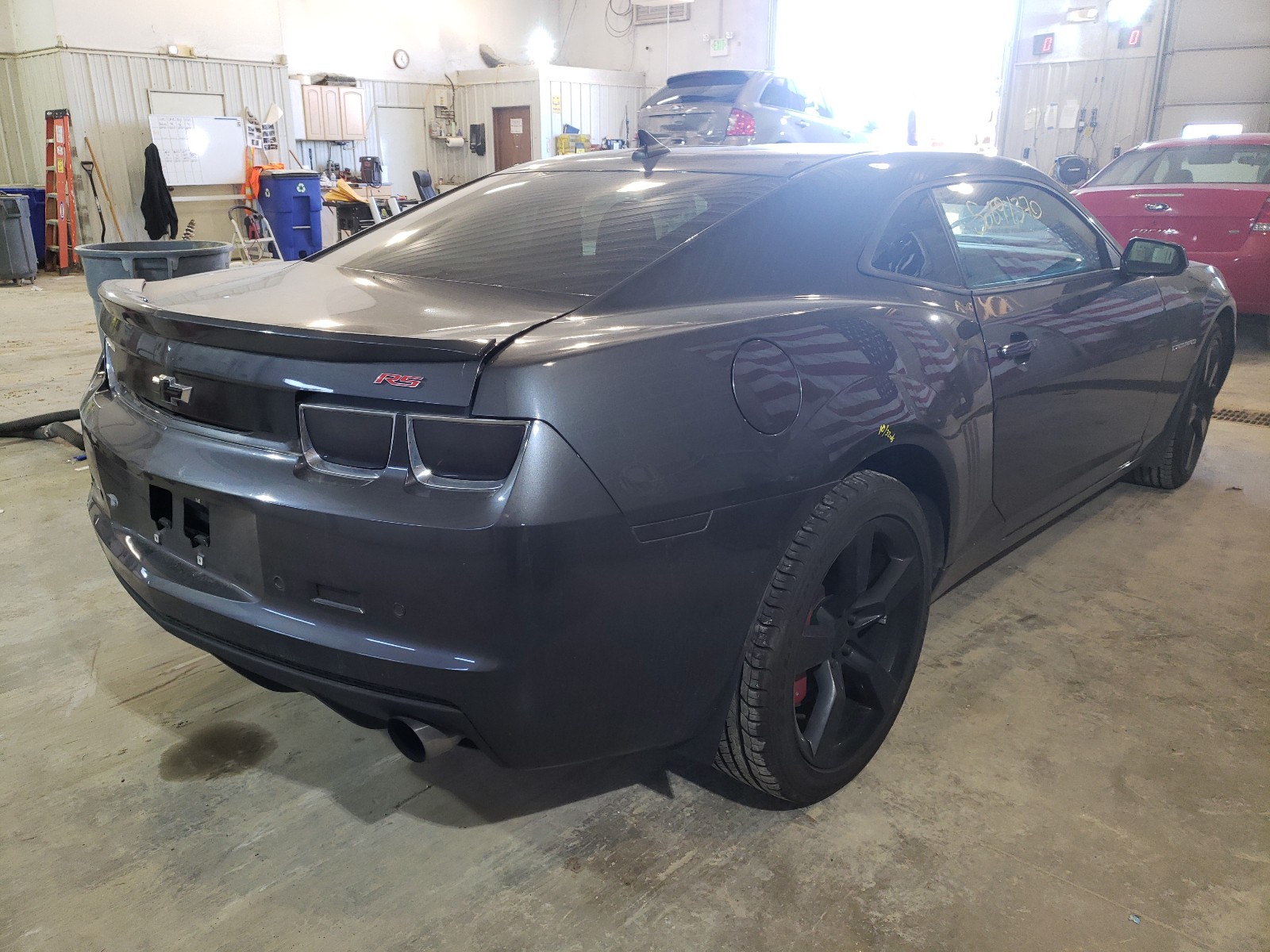 Photo 4 from auction – 2011 CHEVROLET CAMARO LT with VIN 2G1FB1ED6B9128542
