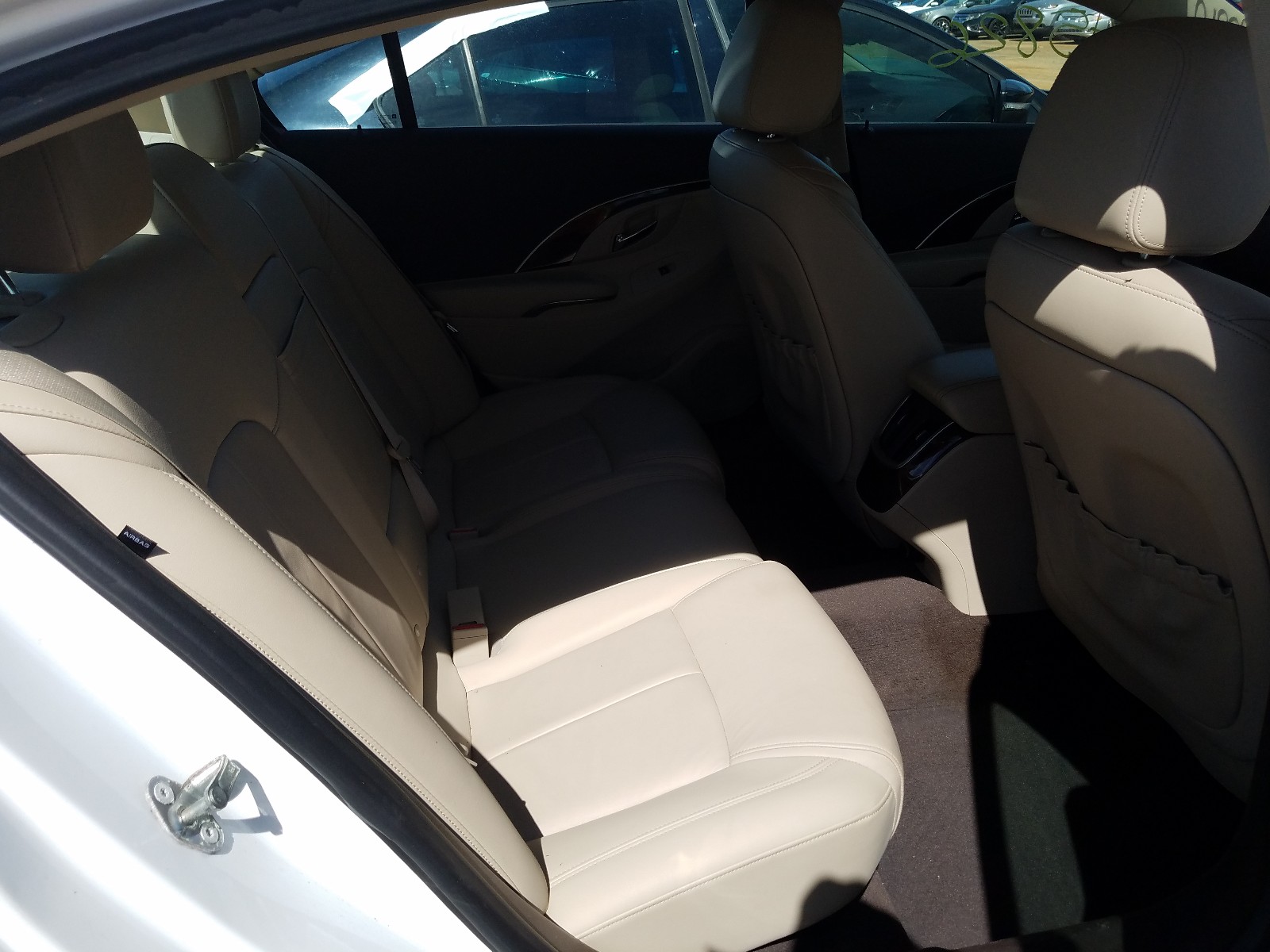 Photo 6 from auction – 2016 BUICK LACROSSE with VIN 1G4GB5G34GF172380