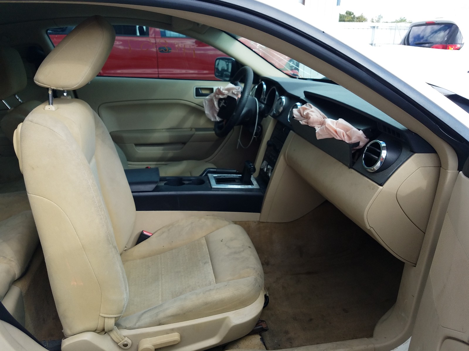 Photo 5 from auction – 2005 FORD MUSTANG with VIN 1ZVFT80N055164318