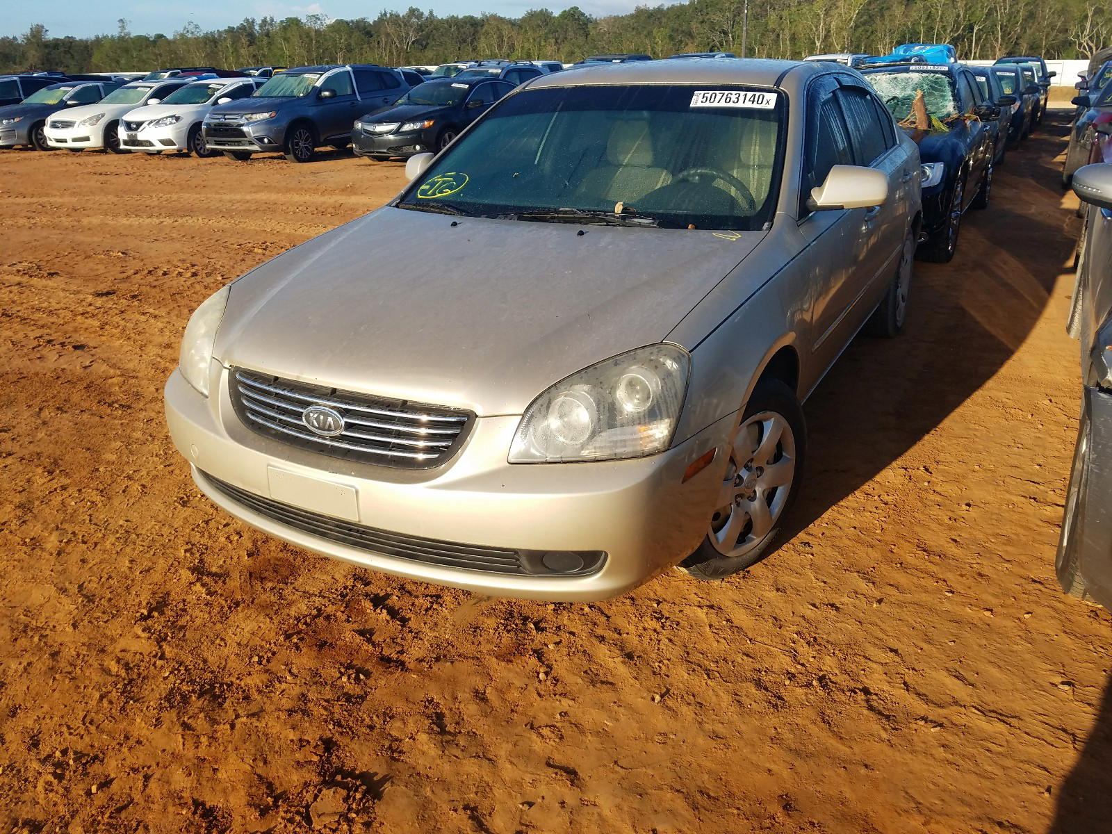 Photo 2 from auction – 2007 KIA OPTIMA LX with VIN KNAGE123675121414