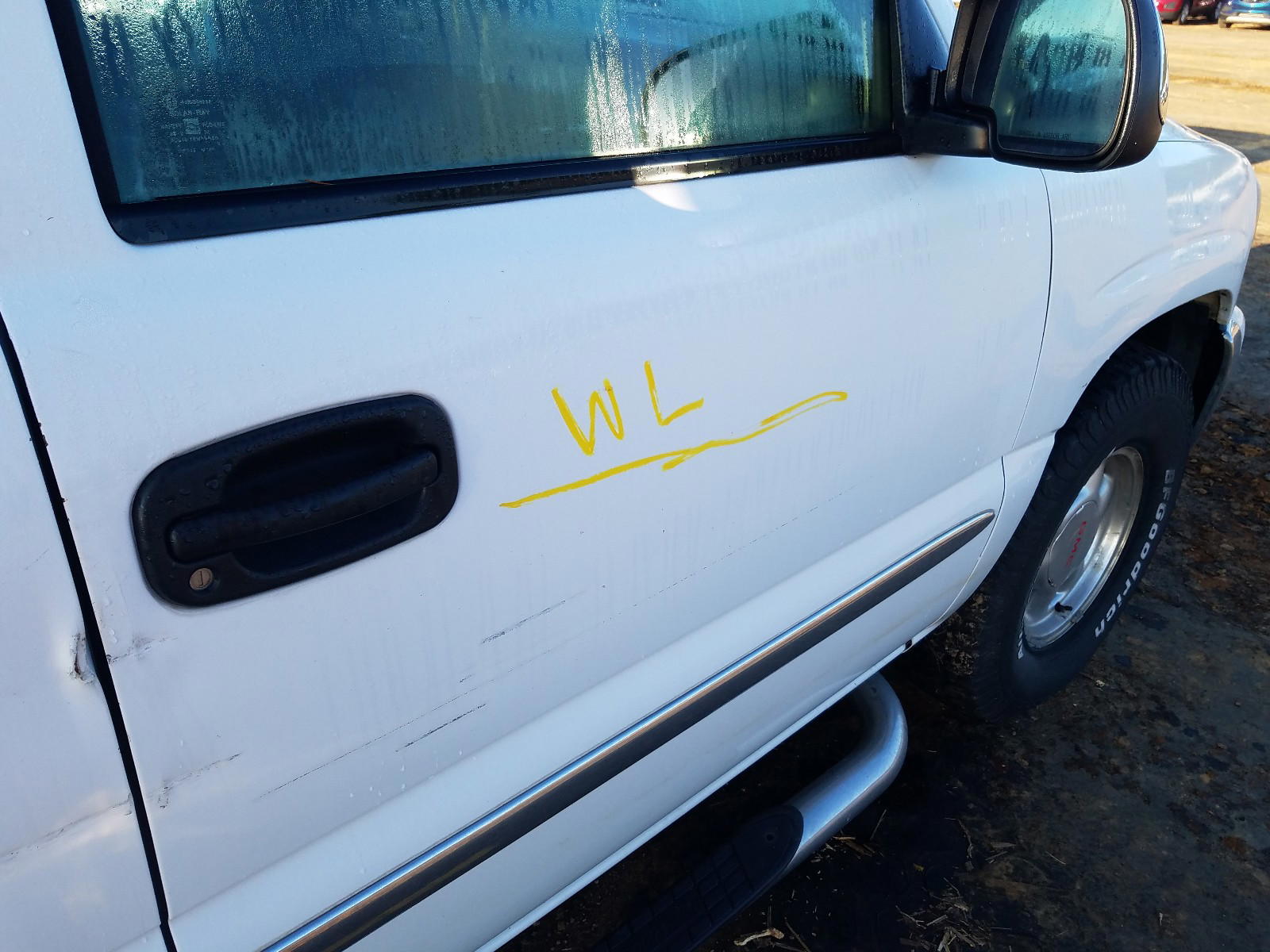 Photo 9 from auction – 2000 GMC NEW SIERRA with VIN 2GTEK19T2Y1356498
