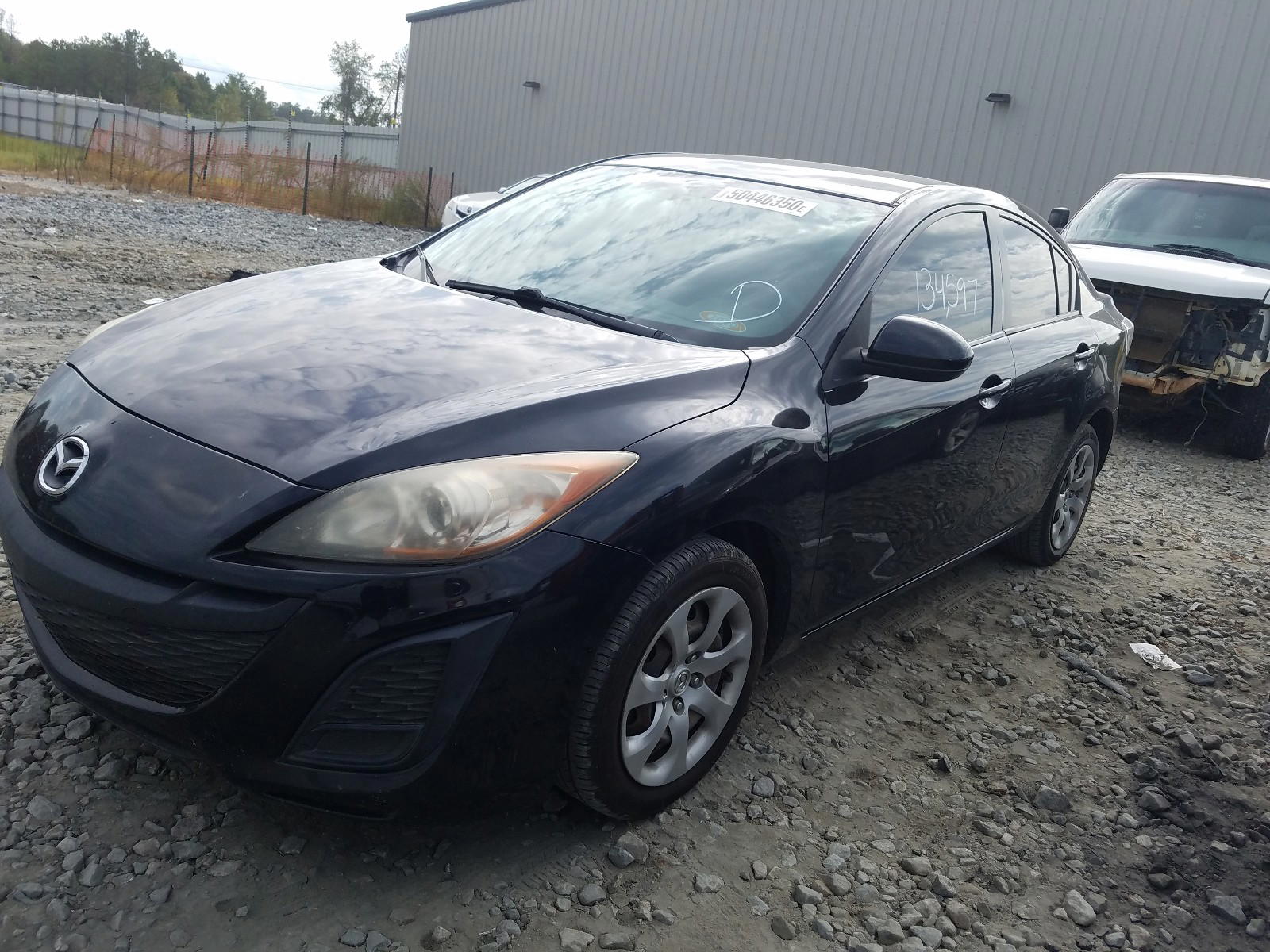 Photo 2 from auction – 2011 MAZDA 3 I with VIN JM1BL1UF2B1391587