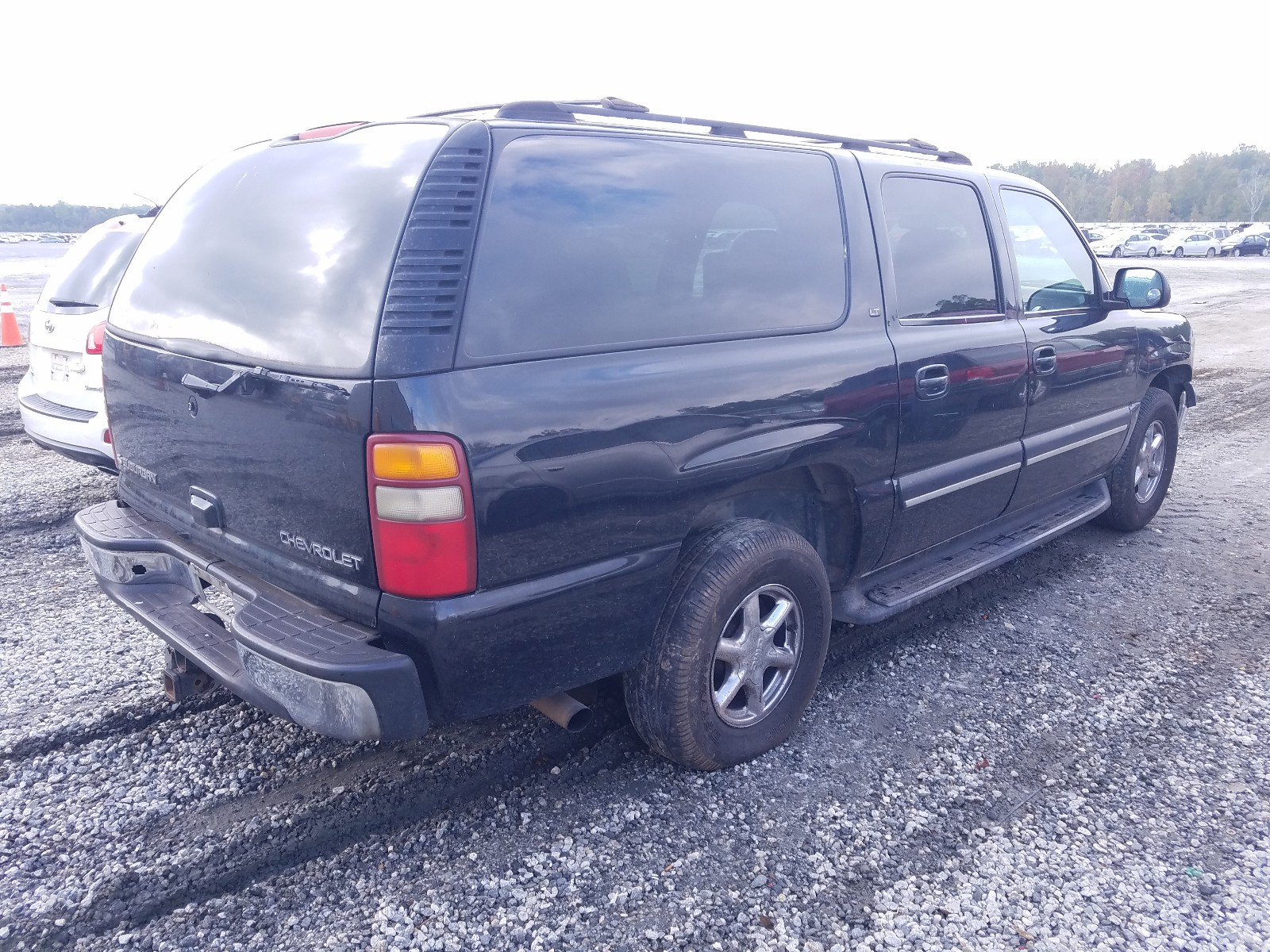 Photo 4 from auction – 2001 CHEVROLET SUBURBAN K with VIN 3GNFK16T61G170833