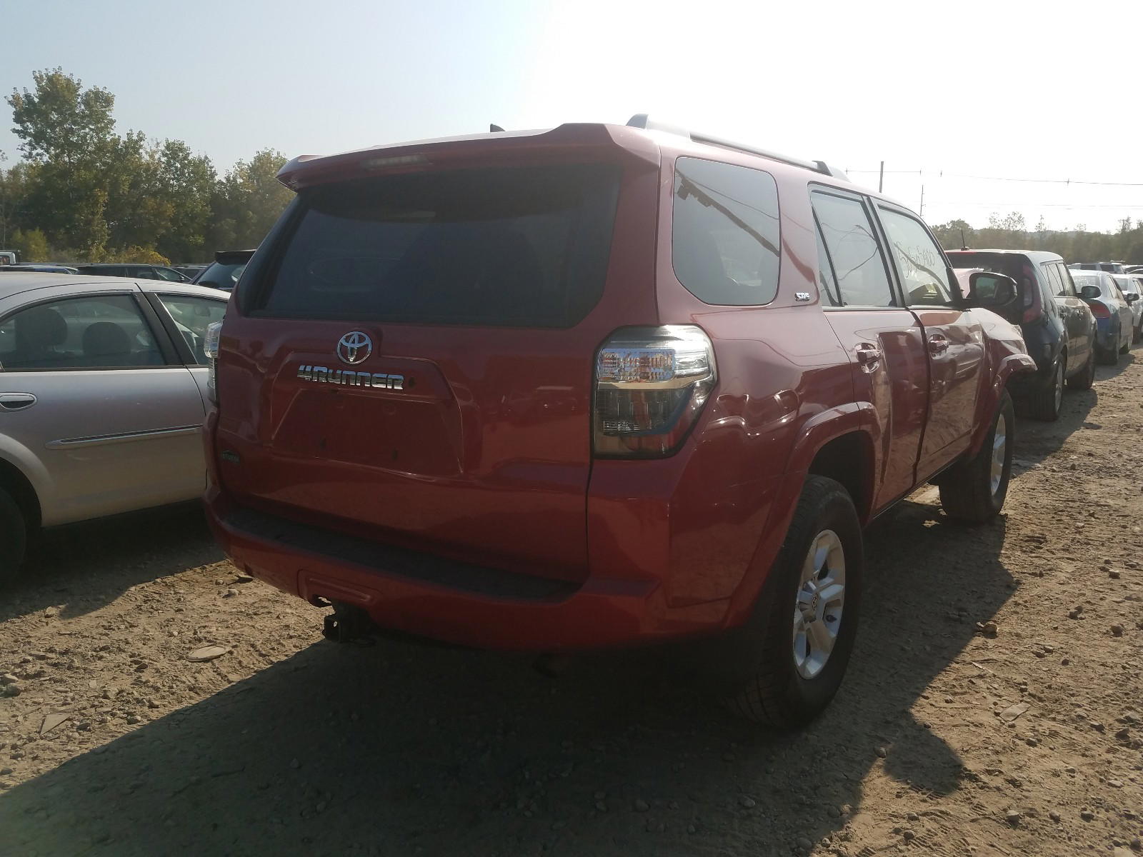 Photo 4 from auction – 2016 TOYOTA 4RUNNER SR with VIN JTEBU5JR2G5303104
