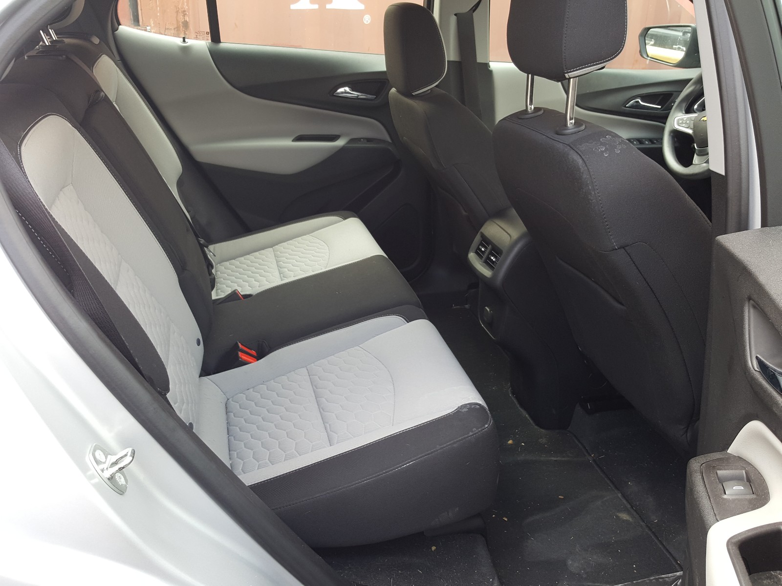 Photo 6 from auction – 2018 CHEVROLET EQUINOX LS with VIN 2GNAXHEV4J6212516