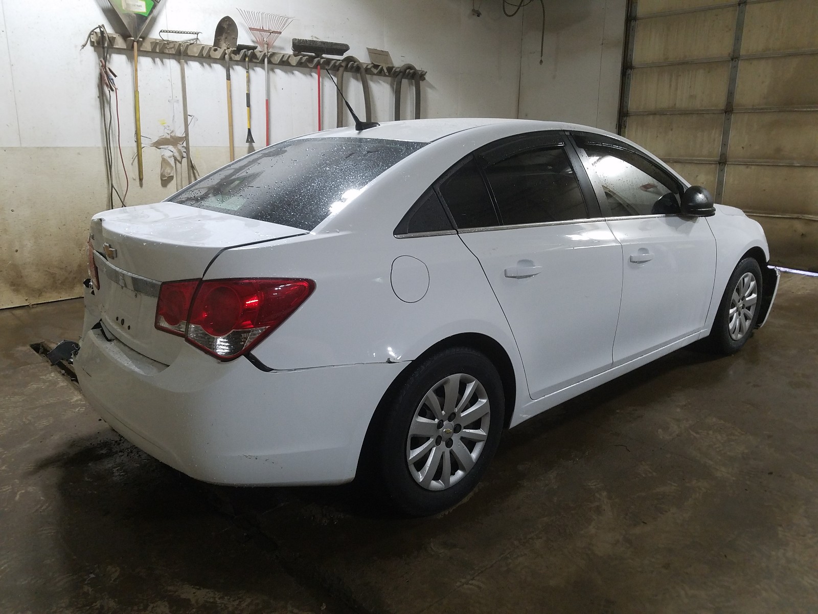 Photo 4 from auction – 2011 CHEVROLET CRUZE LS with VIN 1G1PC5SH8B7305979