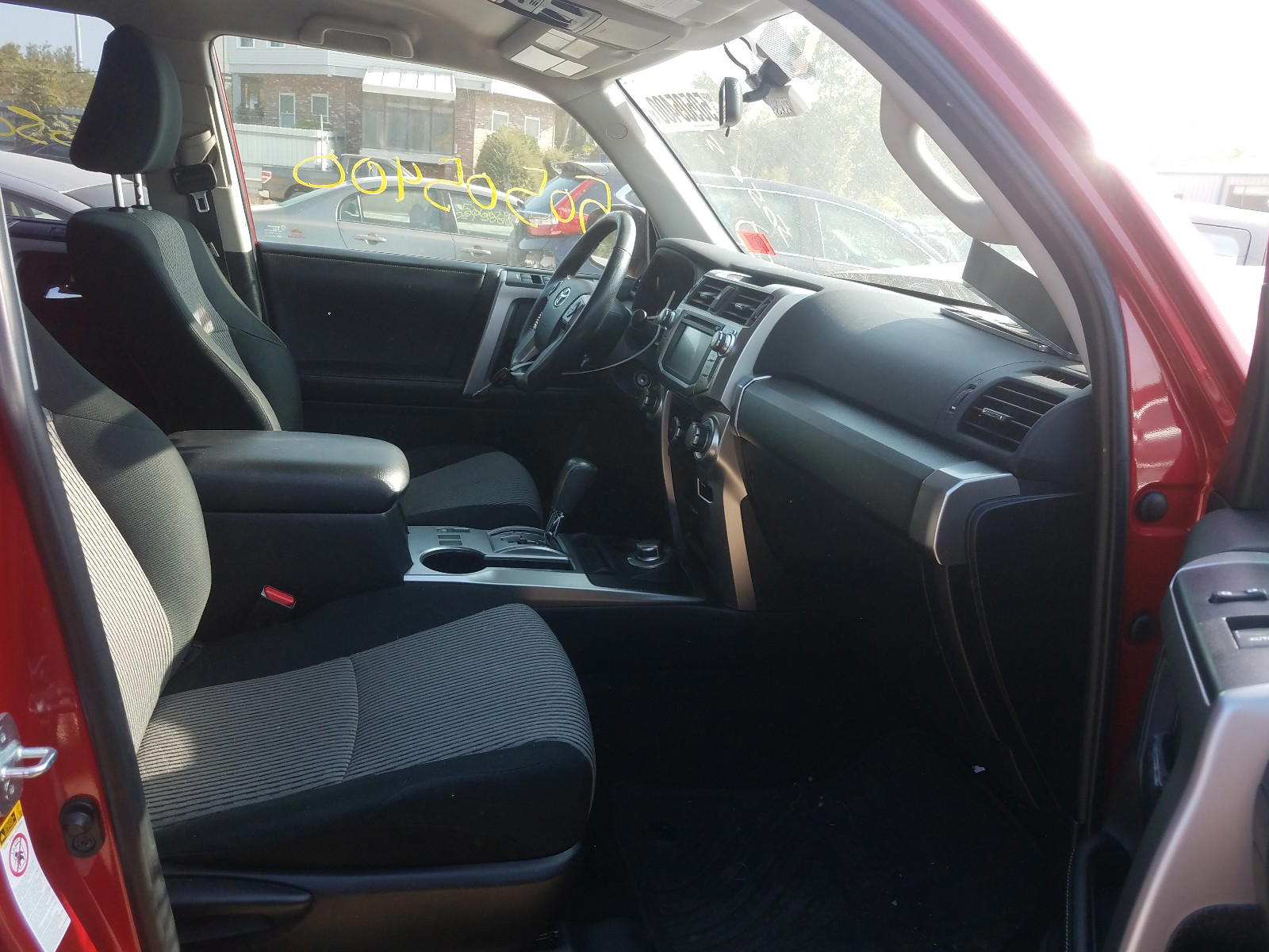Photo 5 from auction – 2016 TOYOTA 4RUNNER SR with VIN JTEBU5JR2G5303104