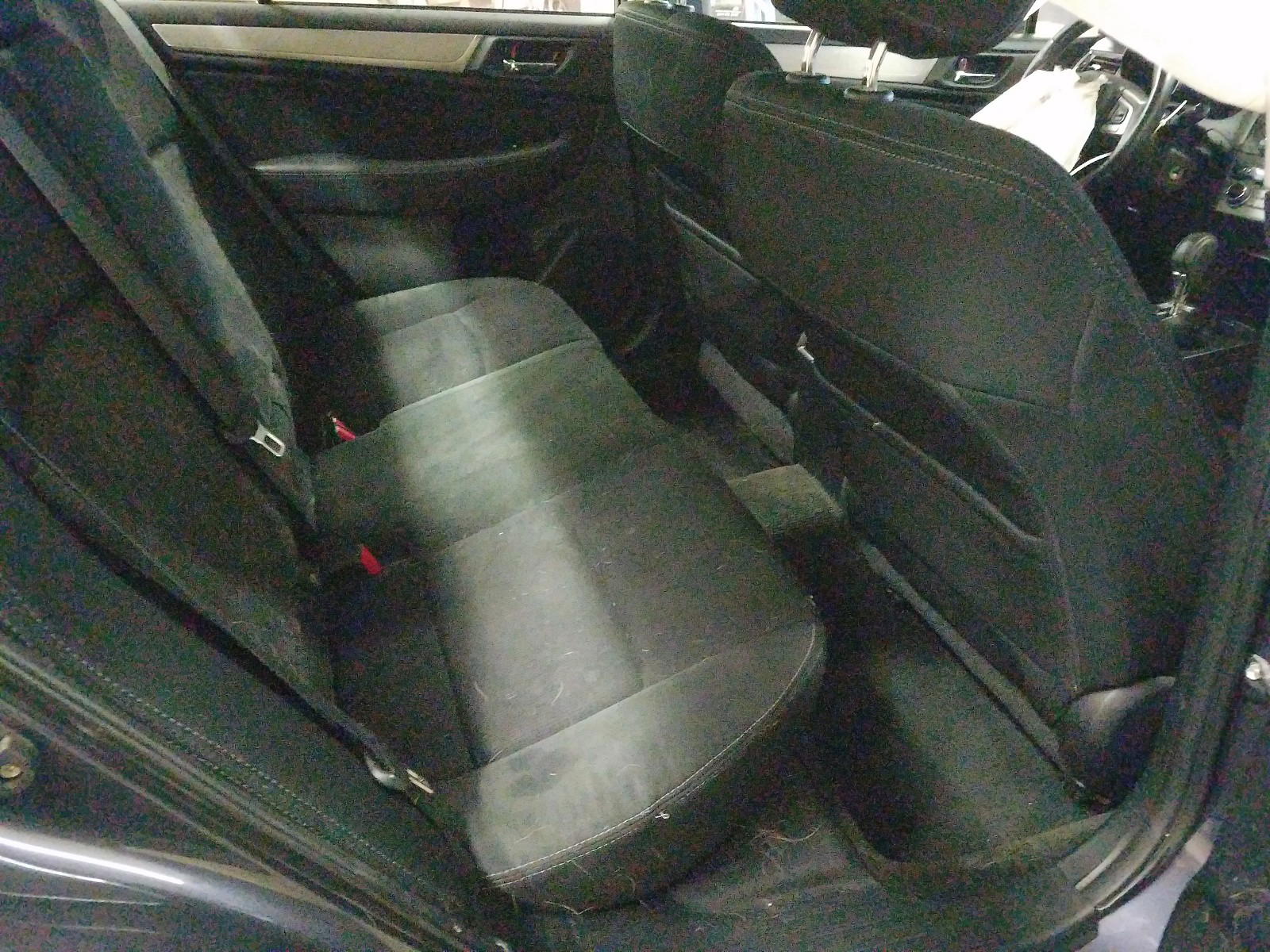 Photo 6 from auction – 2015 SUBARU LEGACY 2.5 with VIN 4S3BNAC69F3004216