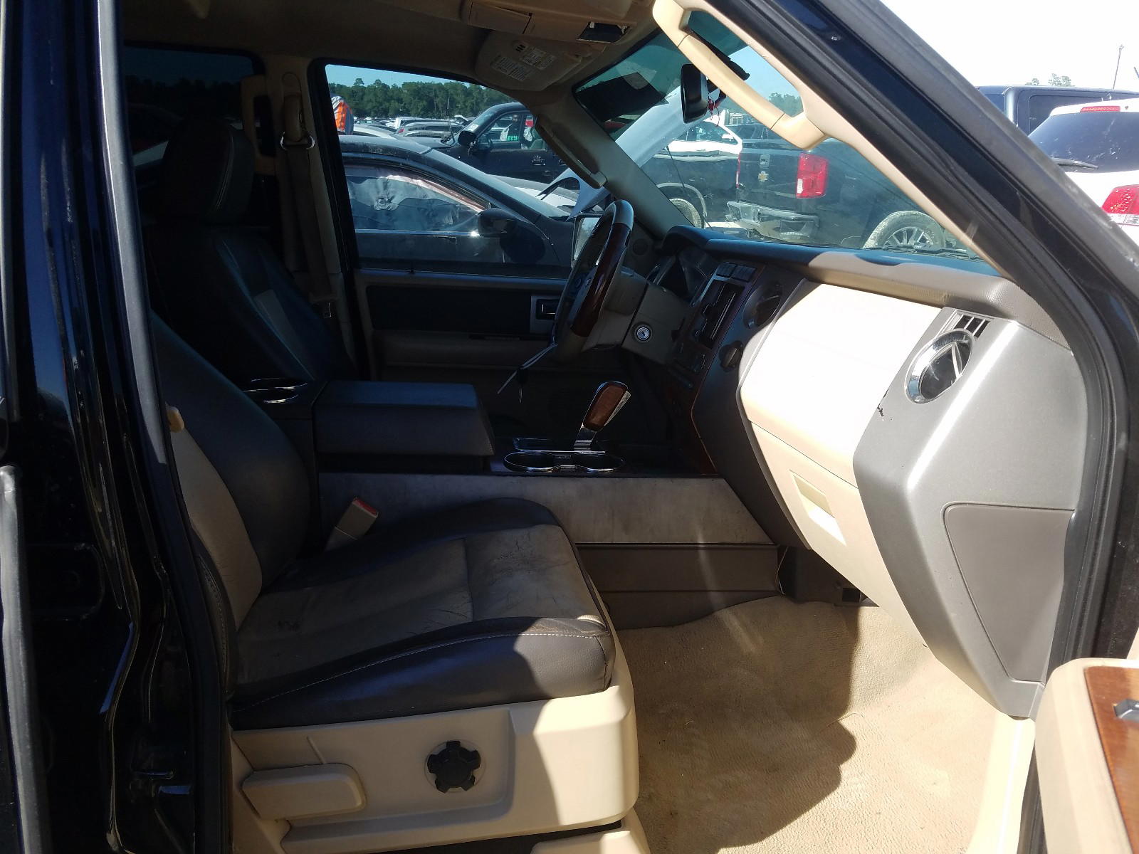 Photo 5 from auction – 2008 FORD EXPEDITION with VIN 1FMFU17568LA59162