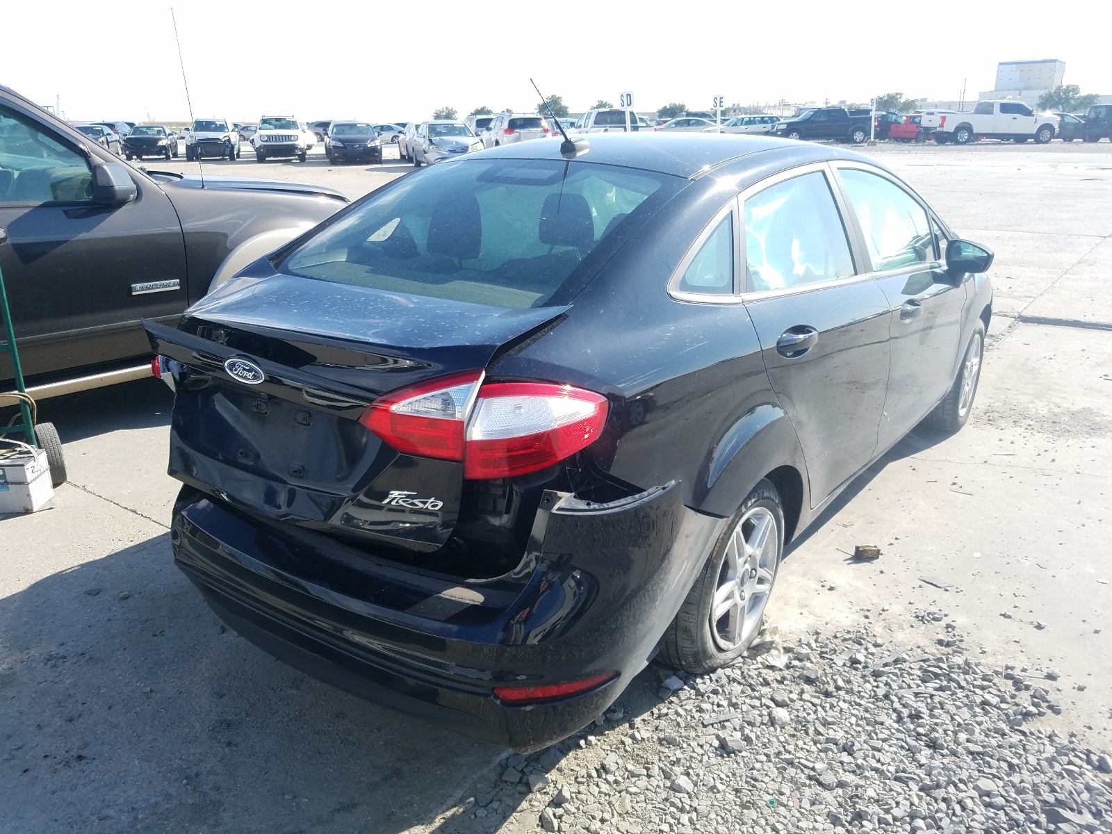 Photo 4 from auction – 2018 FORD FIESTA SE with VIN 3FADP4BJ5JM133772