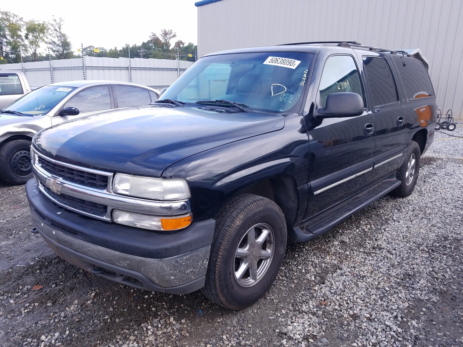 Photo 2 from auction – 2001 CHEVROLET SUBURBAN K with VIN 3GNFK16T61G170833