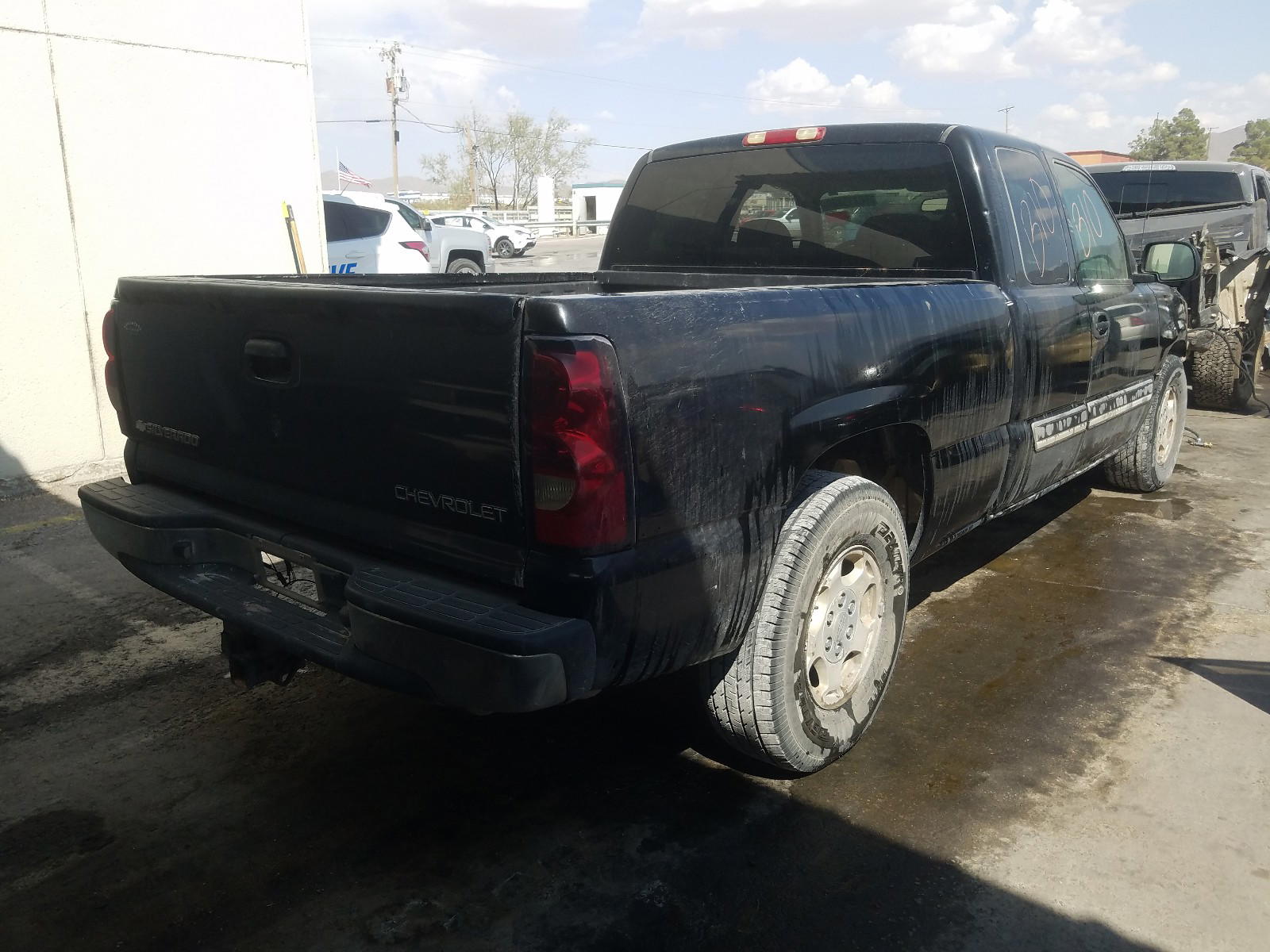 Photo 4 from auction – 2004 CHEVROLET SILVERADO with VIN 2GCEC19T541179159