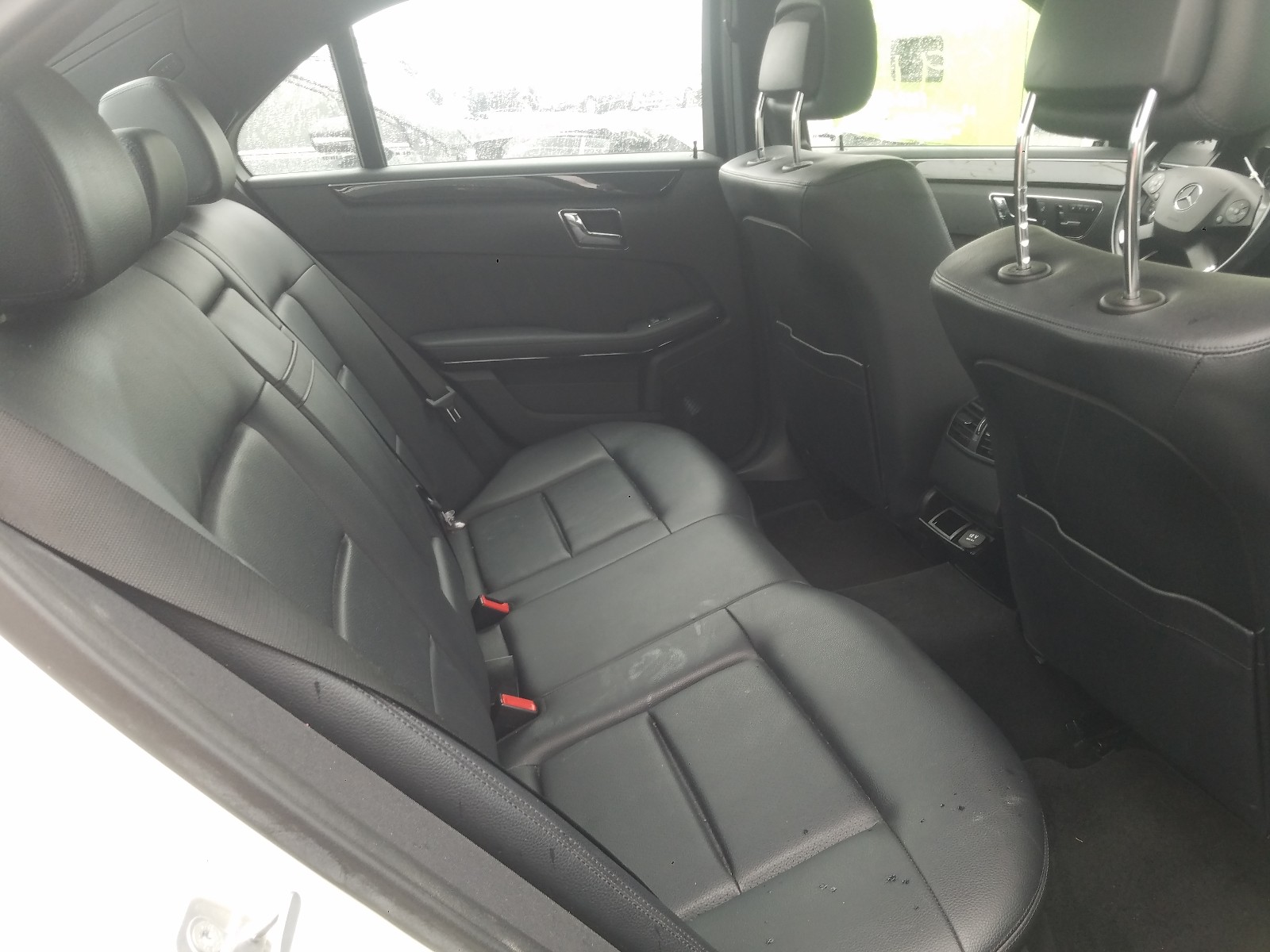 Photo 6 from auction – 2010 MERCEDES-BENZ E 350 4MAT with VIN WDDHF8HB7AA209596