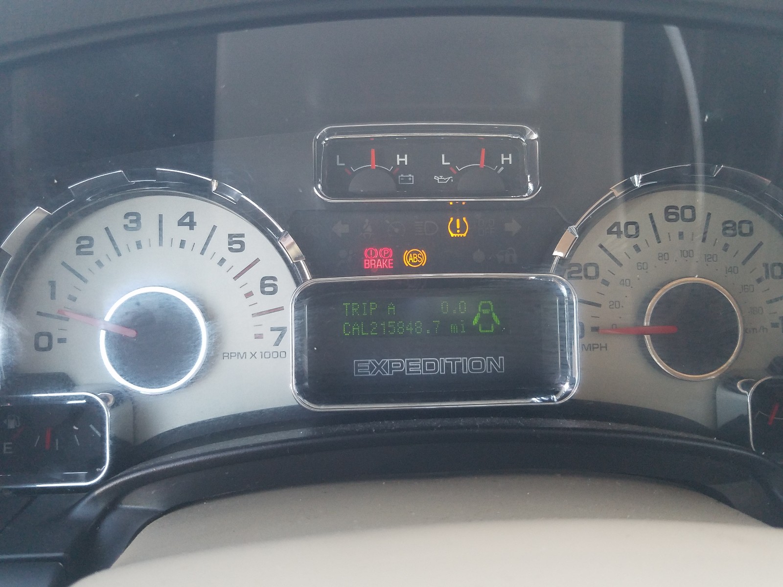 Zdjęcie 8 z aukcji – 2008 FORD EXPEDITION z VIN 1FMFU17568LA59162