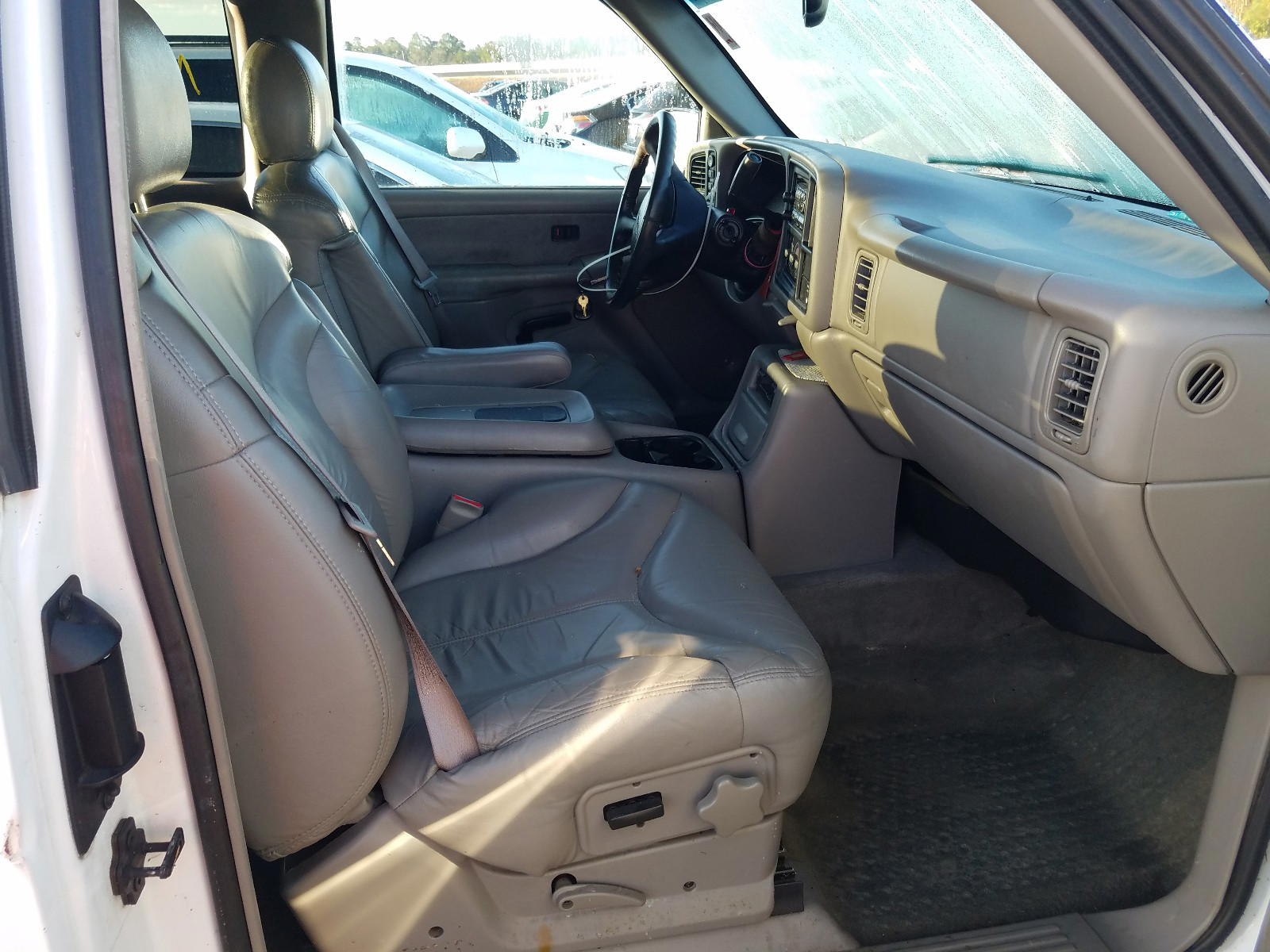 Photo 5 from auction – 2000 GMC NEW SIERRA with VIN 2GTEK19T2Y1356498