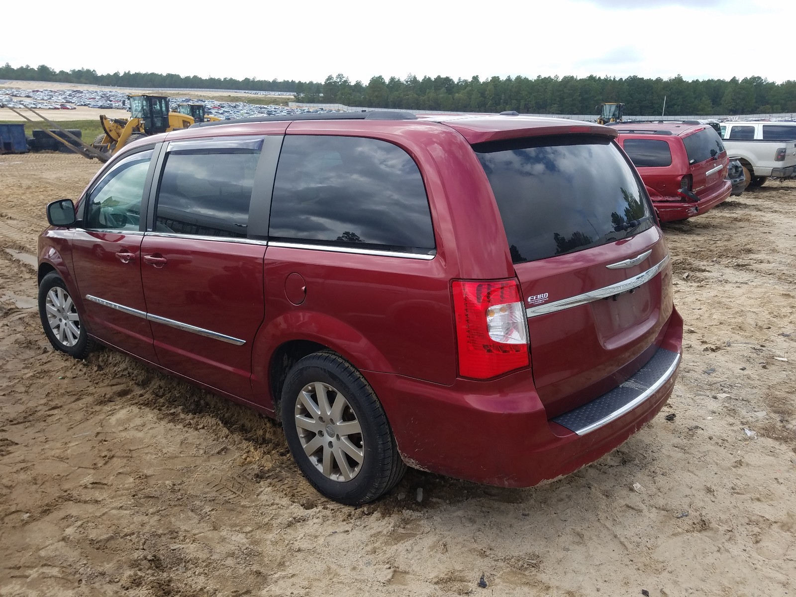 Photo 3 from auction – 2013 CHRYSLER TOWN & COU with VIN 2C4RC1BGXDR620641
