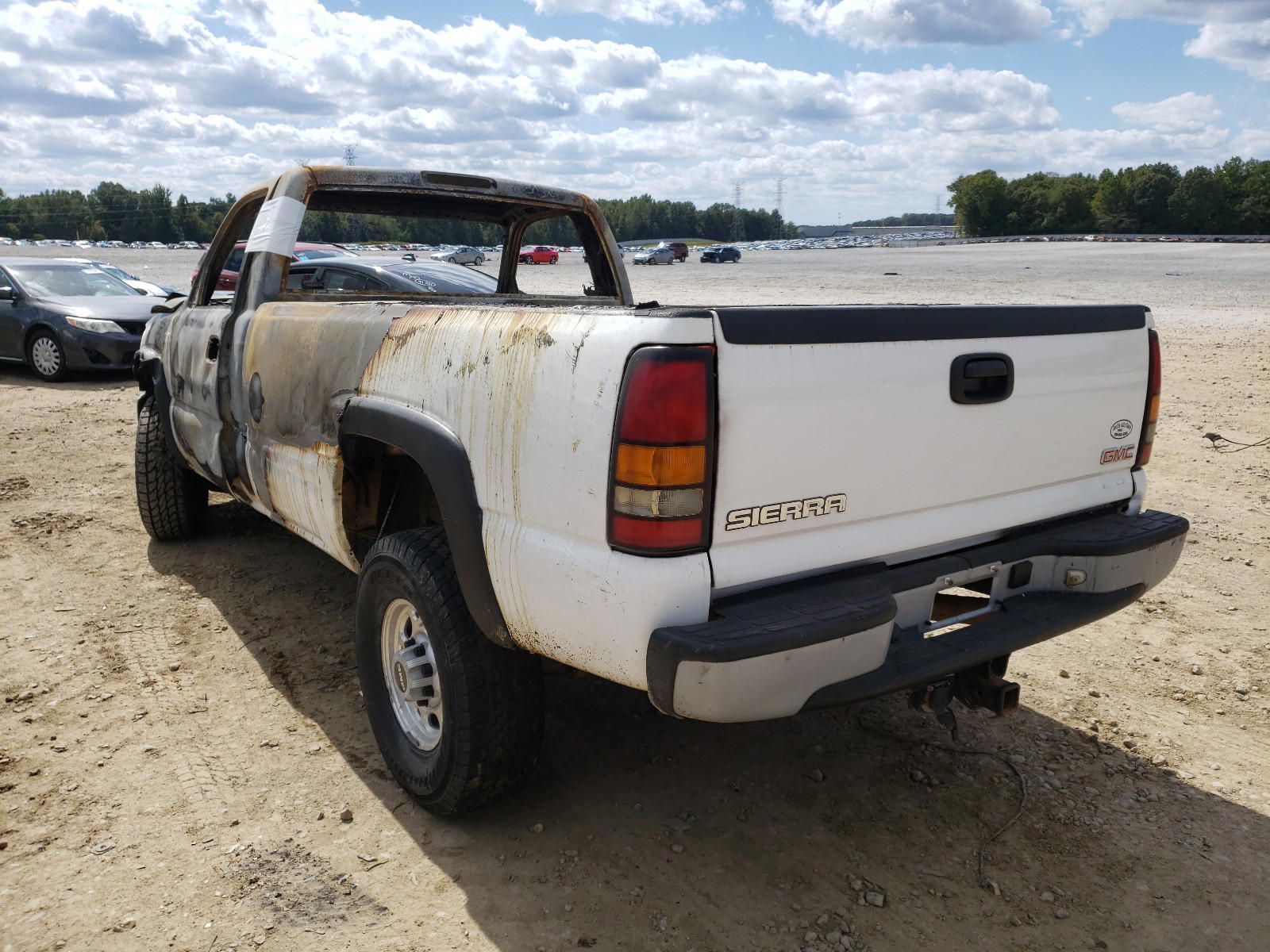 Photo 3 from auction – 2007 GMC SIERRA C25 with VIN 1GTHC24U57E149925