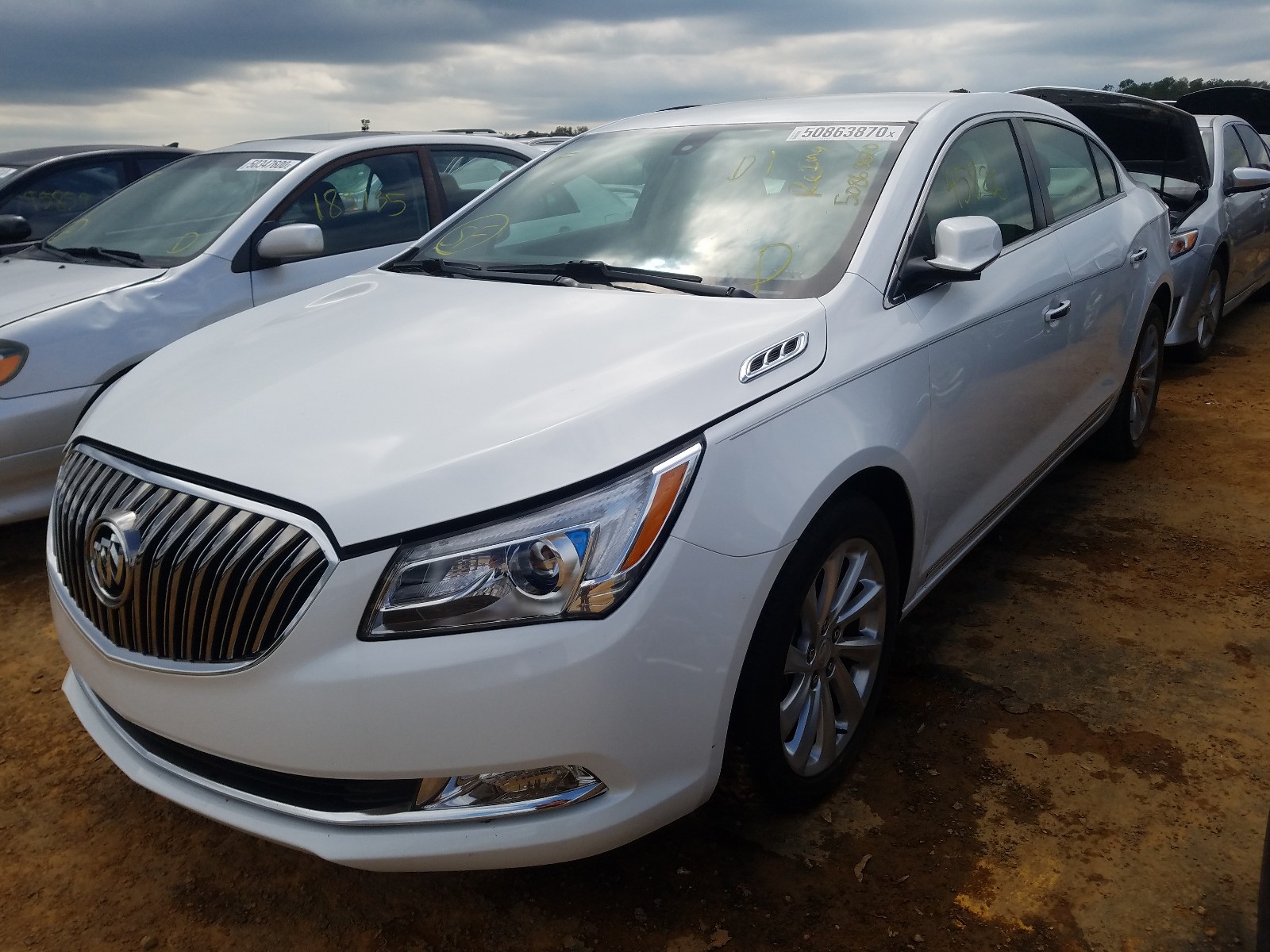 Photo 2 from auction – 2016 BUICK LACROSSE with VIN 1G4GB5G34GF172380