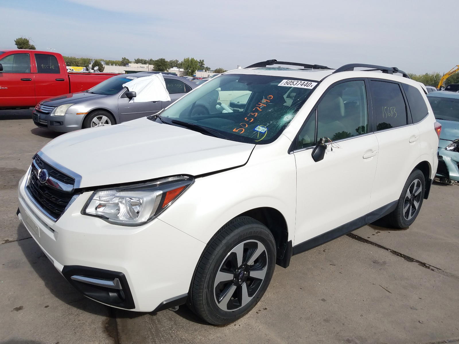 Photo 2 from auction – 2018 SUBARU FORESTER 2 with VIN JF2SJAJC3JH615859