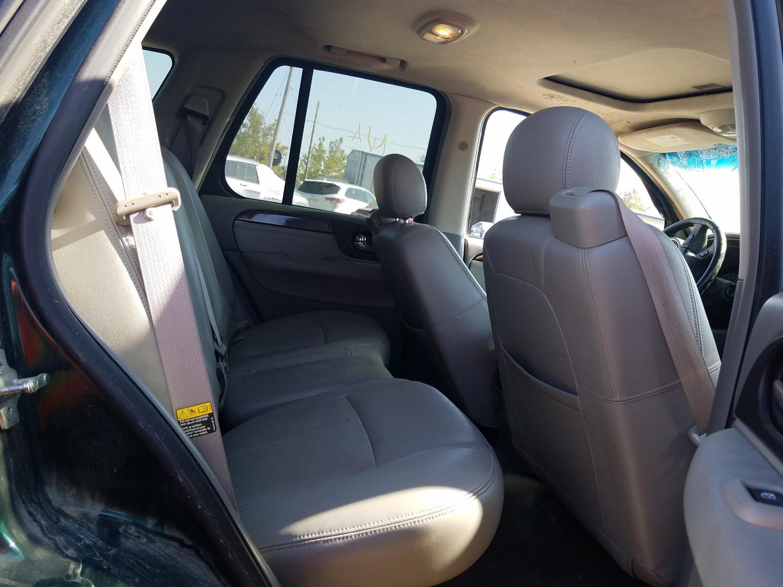 Photo 6 from auction – 2005 GMC ENVOY with VIN 1GKDT13S152329012