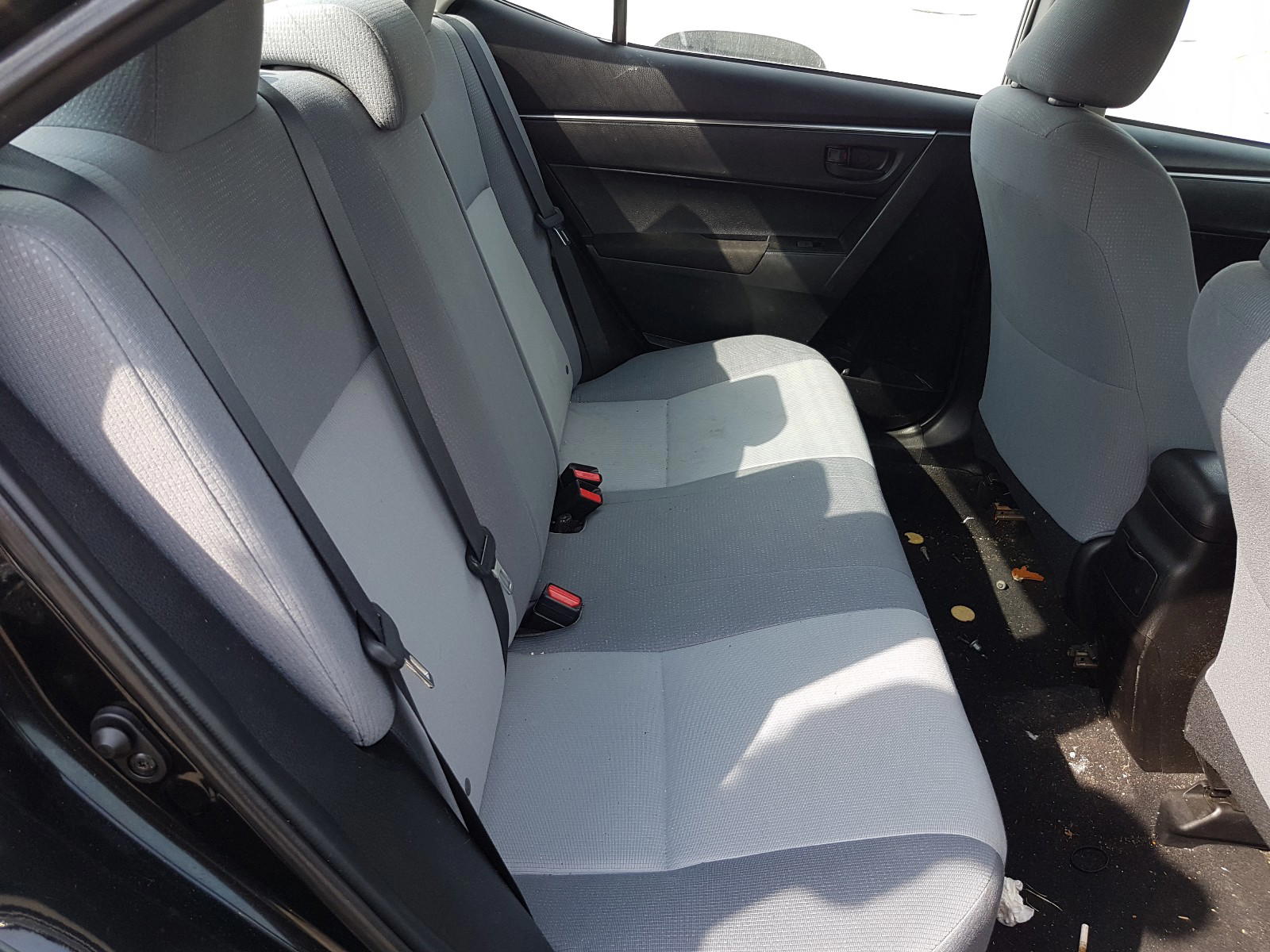 Photo 6 from auction – 2015 TOYOTA COROLLA L with VIN 5YFBURHE2FP216951