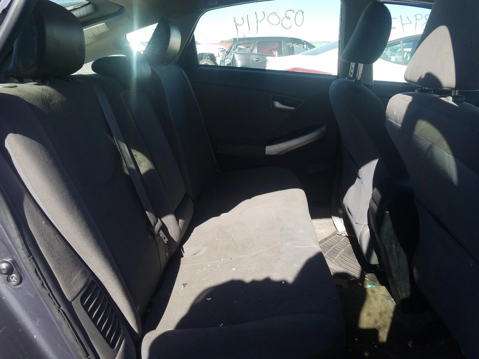 Photo 6 from auction – 2012 TOYOTA PRIUS with VIN JTDKN3DU9C5443750