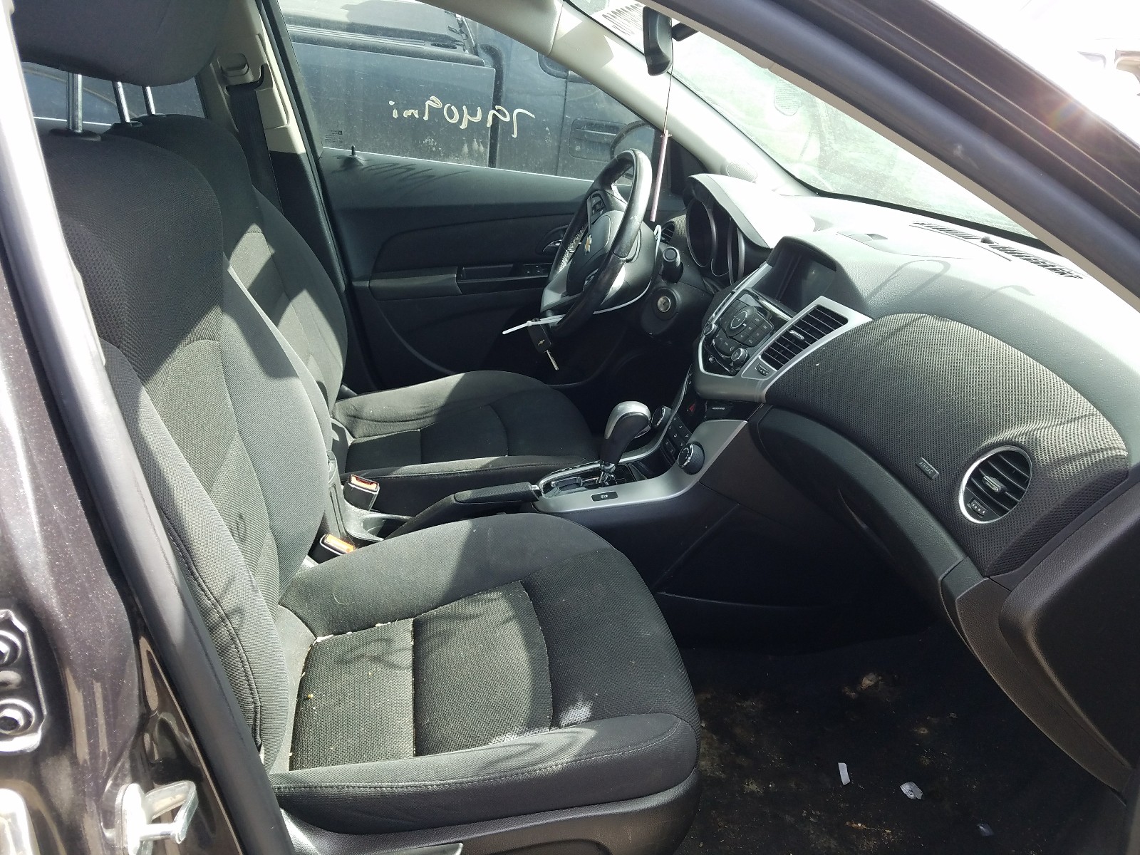 Photo 5 from auction – 2014 CHEVROLET CRUZE LT with VIN 1G1PC5SB0E7409138