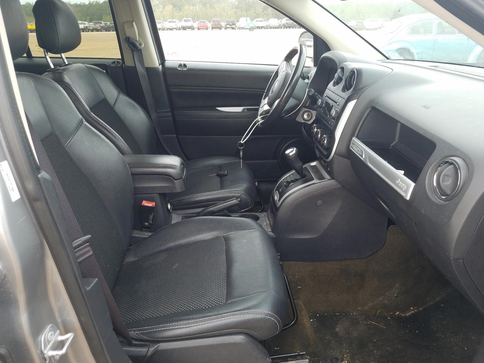 Photo 5 from auction – 2016 JEEP COMPASS LA with VIN 1C4NJCEA1GD773908