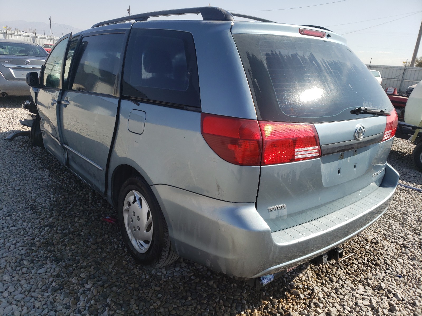 Photo 3 from auction – 2005 TOYOTA SIENNA CE with VIN 5TDZA23C15S348111