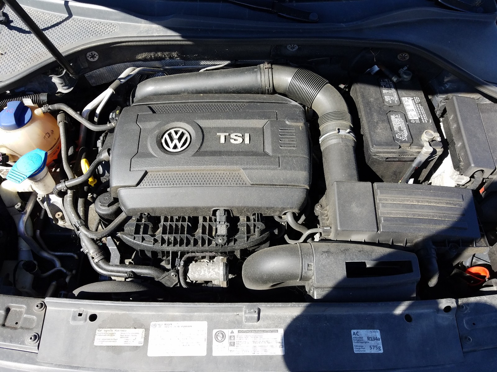 Photo 7 from auction – 2014 VOLKSWAGEN PASSAT SE with VIN 1VWBT7A34EC085199