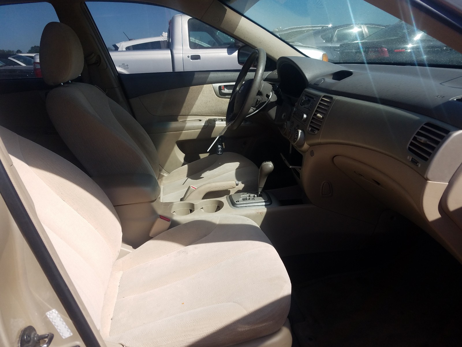 Zdjęcie 5 z aukcji – 2007 KIA OPTIMA LX z VIN KNAGE123675121414