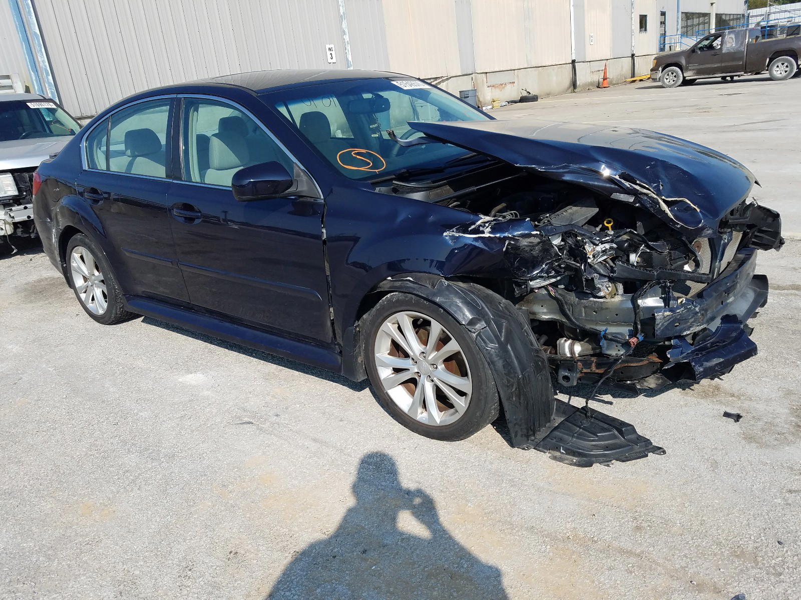 SUBARU LEGACY 2.5 2014 with VIN 4S3BMBD60E3011660 - Photo from auction