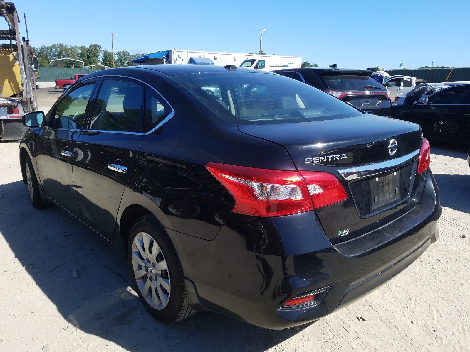 Photo 3 from auction – 2017 NISSAN SENTRA S with VIN 3N1AB7AP8HY403361