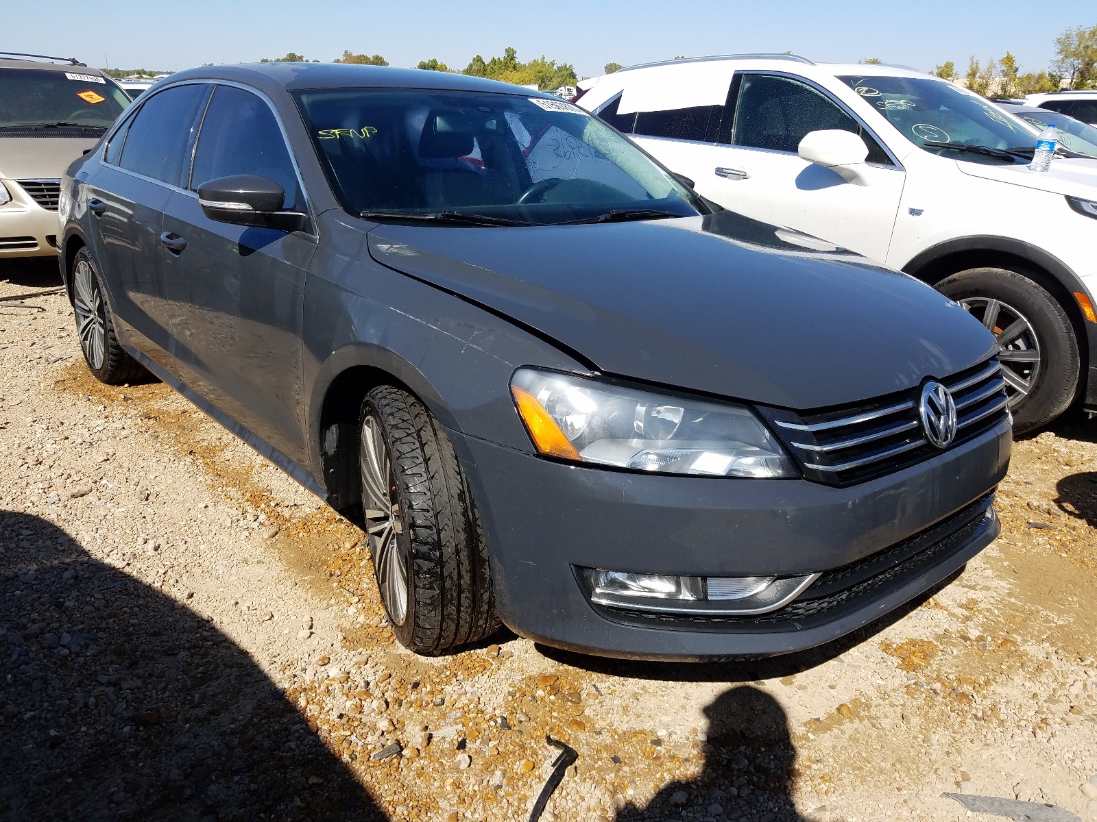 VOLKSWAGEN PASSAT SE 2014 with VIN 1VWBT7A34EC085199 - Photo from auction