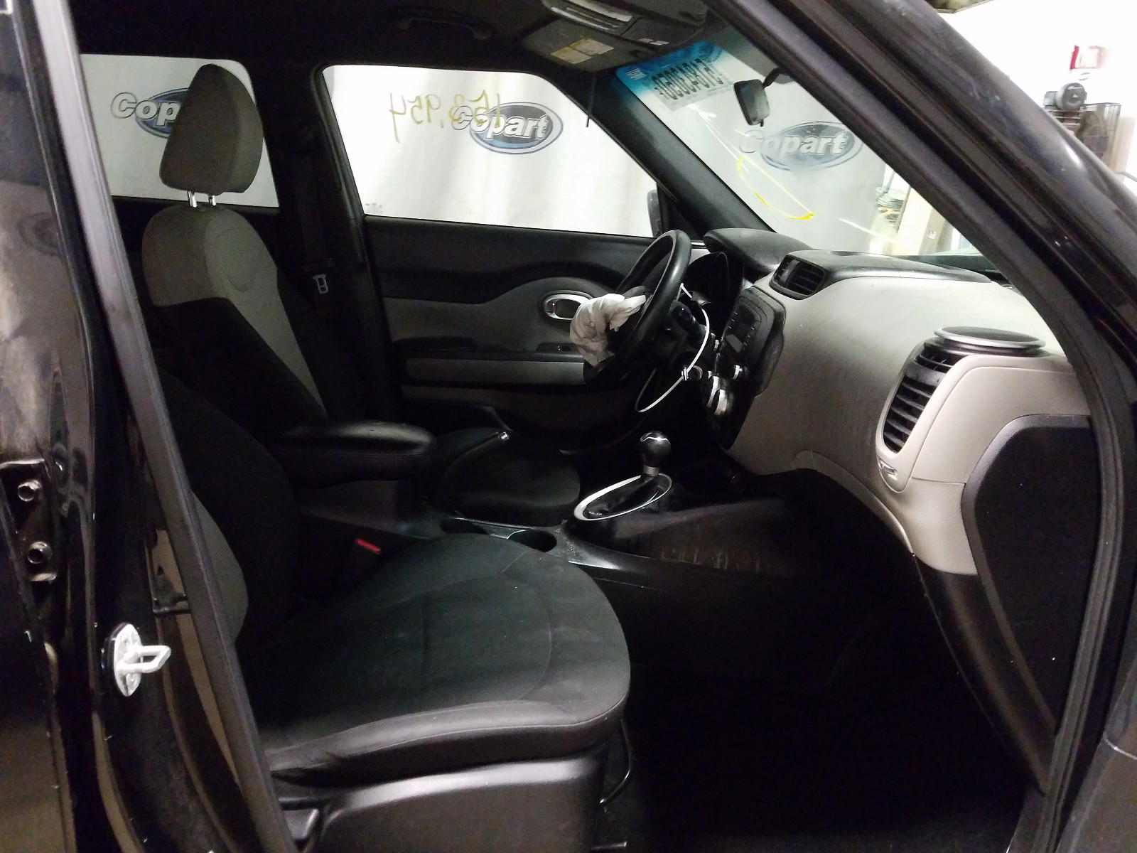 Photo 15 from auction – 2014 KIA SOUL with VIN KNDJN2A2XE7004251