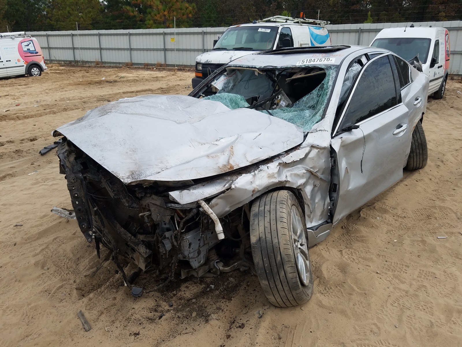 Photo 2 from auction – 2015 INFINITI Q50 BASE with VIN JN1BV7ARXFM394871