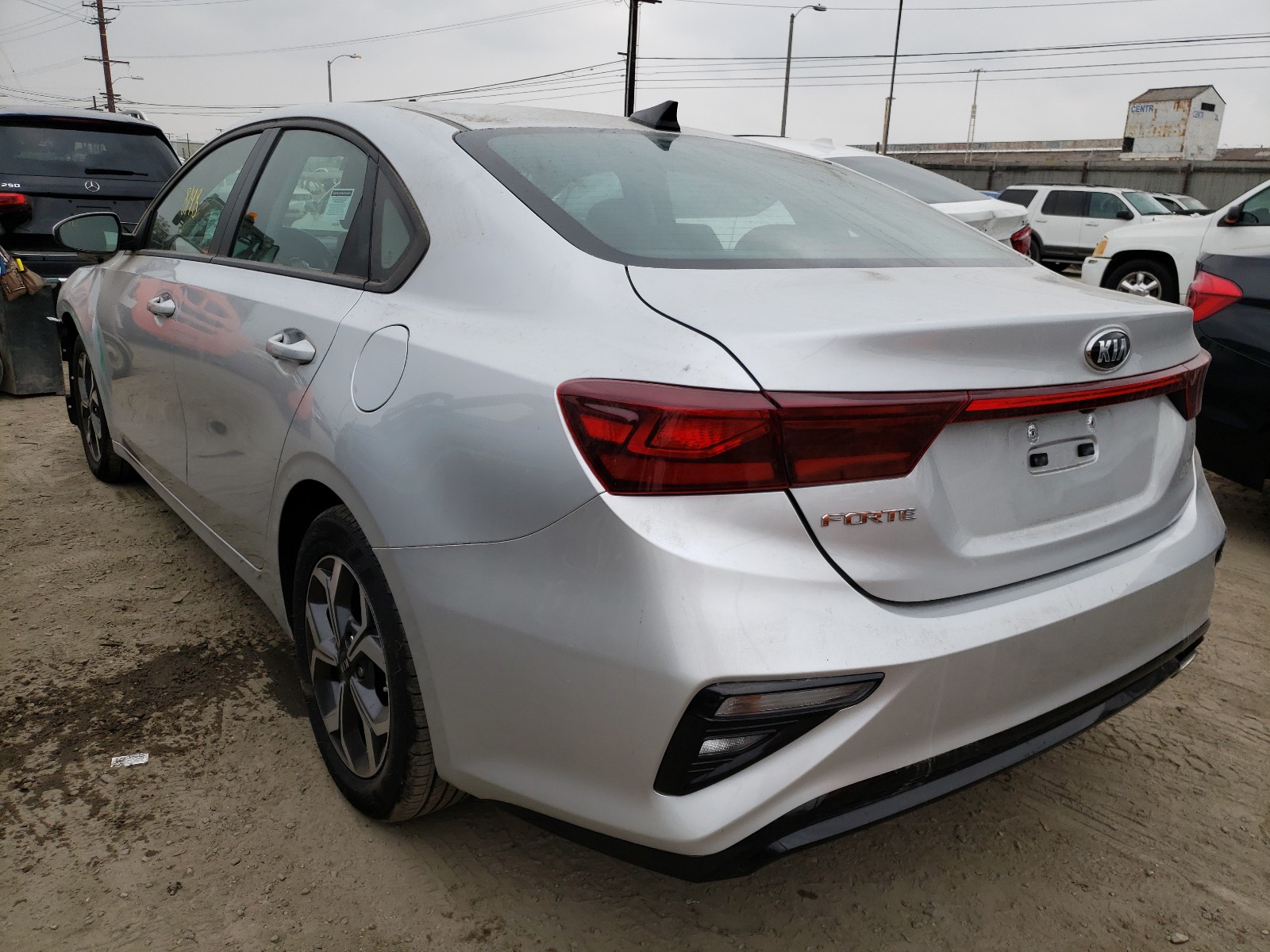 Photo 3 from auction – 2020 KIA FORTE FE with VIN 3KPF24AD5LE156673