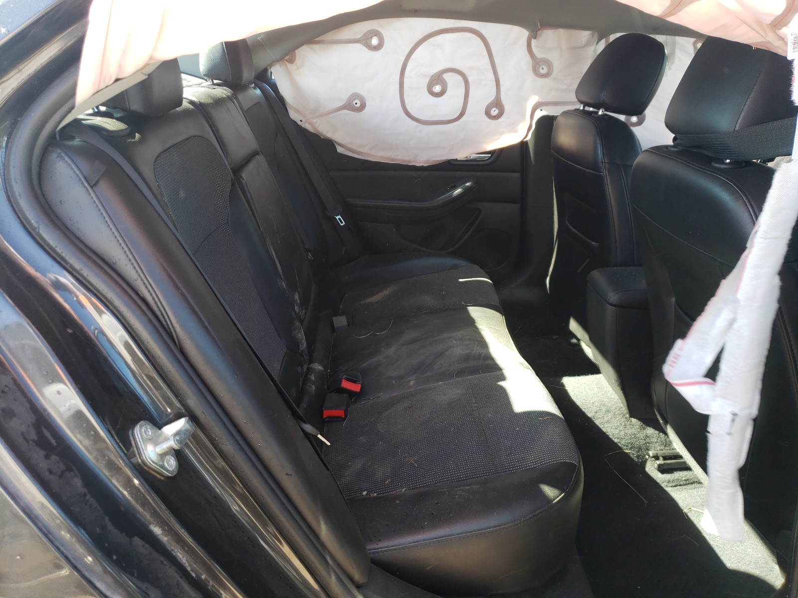 Photo 6 from auction – 2015 CHEVROLET MALIBU 1LT with VIN 1G11C5SL2FF168558