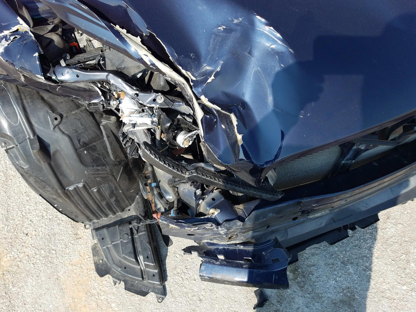 Photo 7 from auction – 2014 SUBARU LEGACY 2.5 with VIN 4S3BMBD60E3011660
