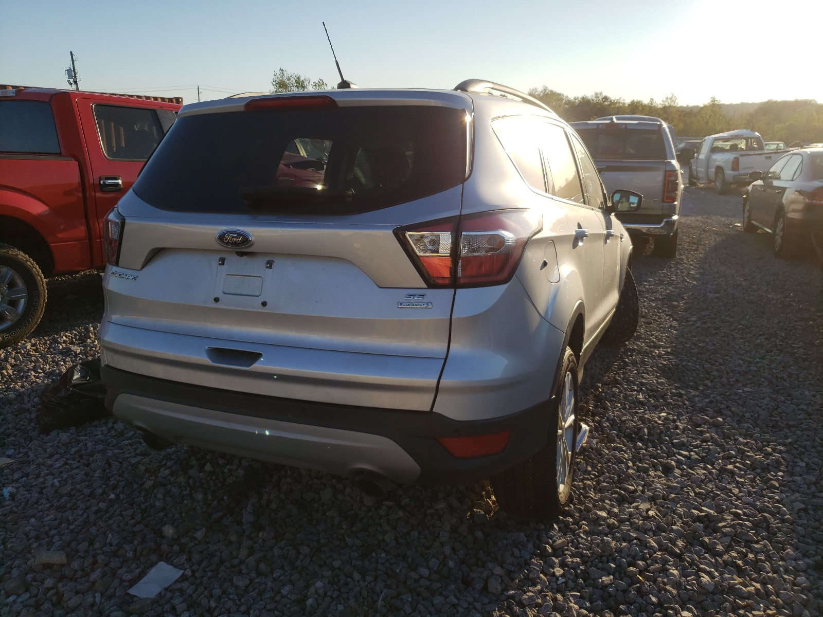 Photo 4 from auction – 2017 FORD ESCAPE SE with VIN 1FMCU0GD3HUA40650